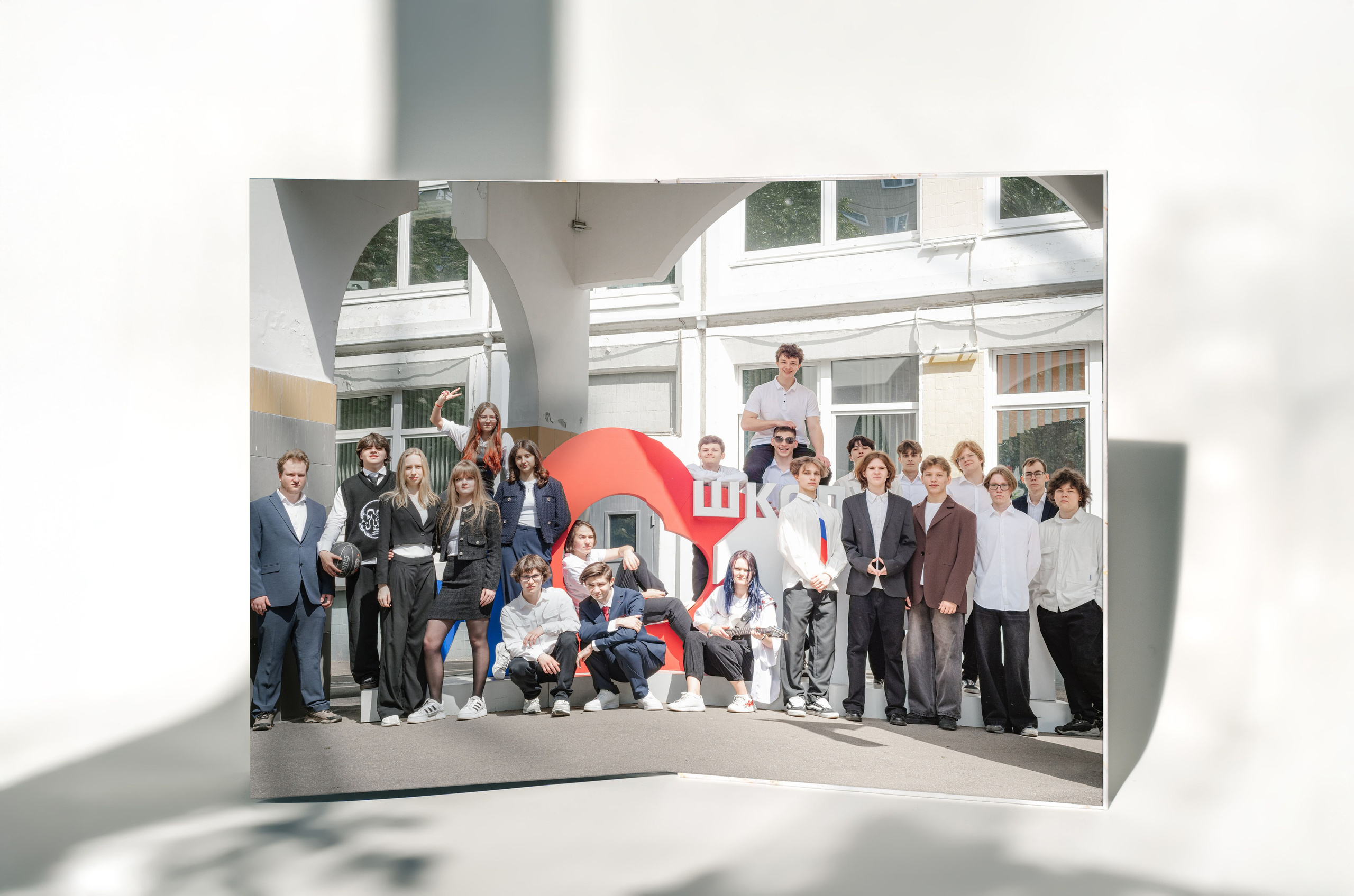 Выпускной альбом 9А класса — фотосессия, видео, репортаж и пожелания в Москве. MILATE — выпускные альбомы, фотосессии и видео в Москве