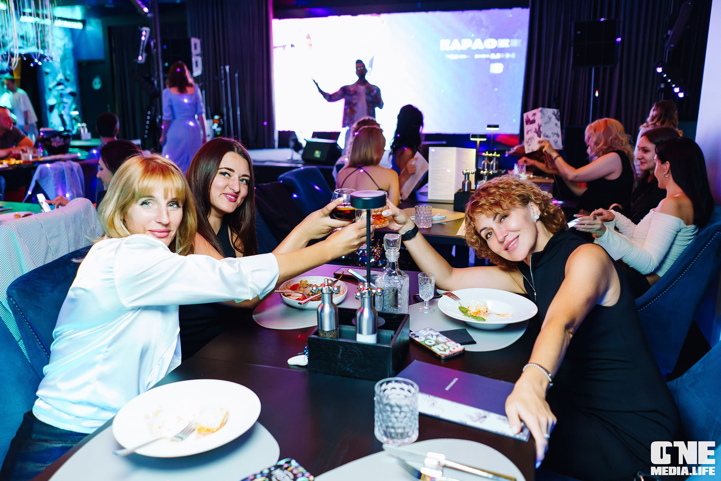 Фоторепортаж с вечеринки в ресторане Океан. One Media Life: фоторепортажи, фотоотчеты с мероприятий и заведений