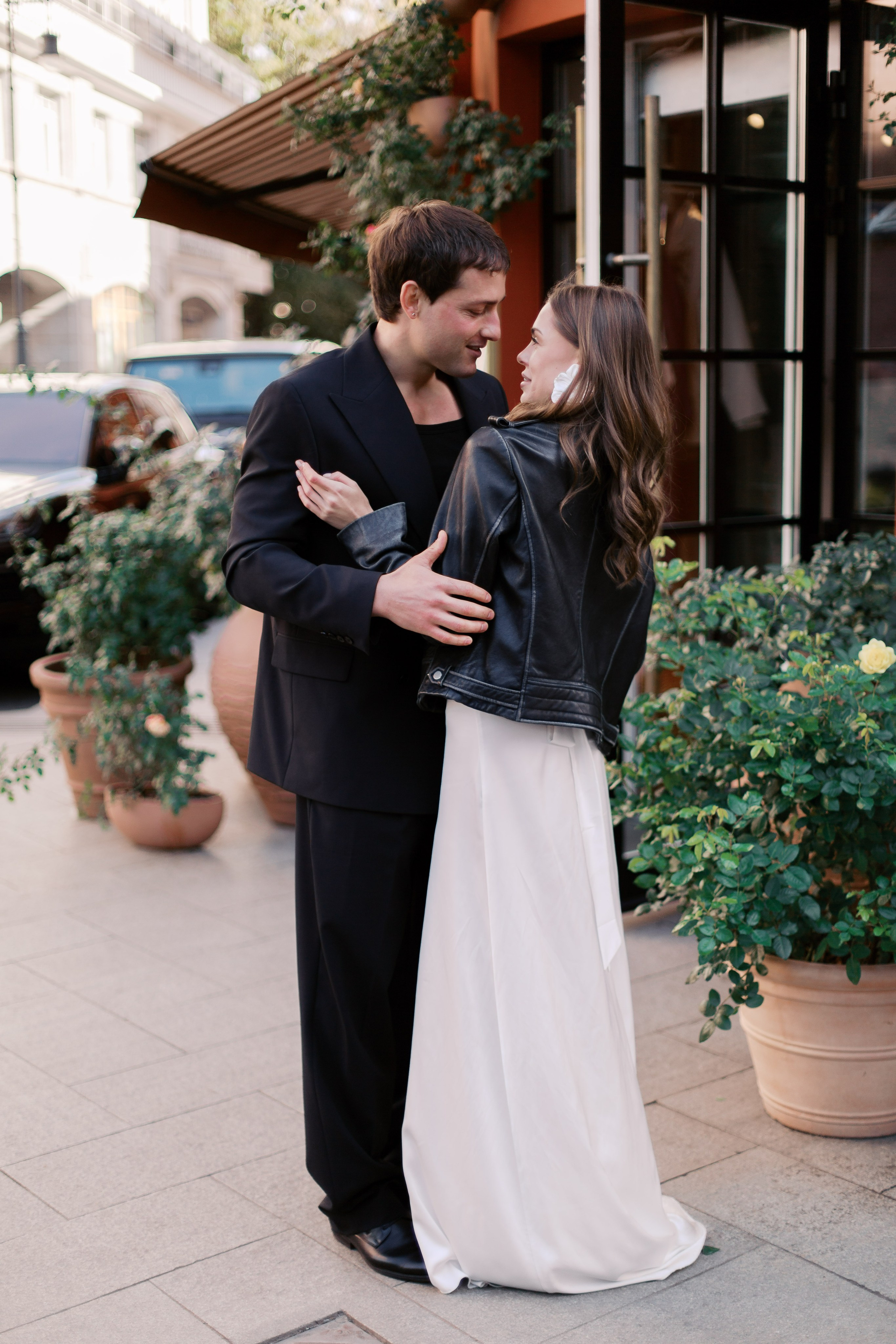 Свадебная прогулка по Патриаршим Прудам, свадебный фотограф Москва