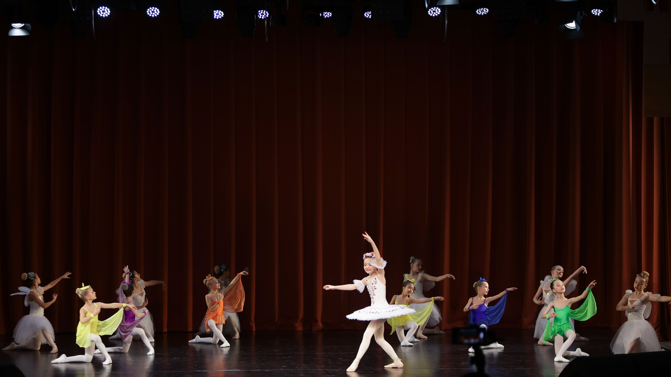 Фестиваль хореографического искусства «КУБОК ЛЕГЕНДЫ — 2025». Выпускные альбомы и школьный фотограф в Подольске, Троицке, Щербинке, Москве и Московской области