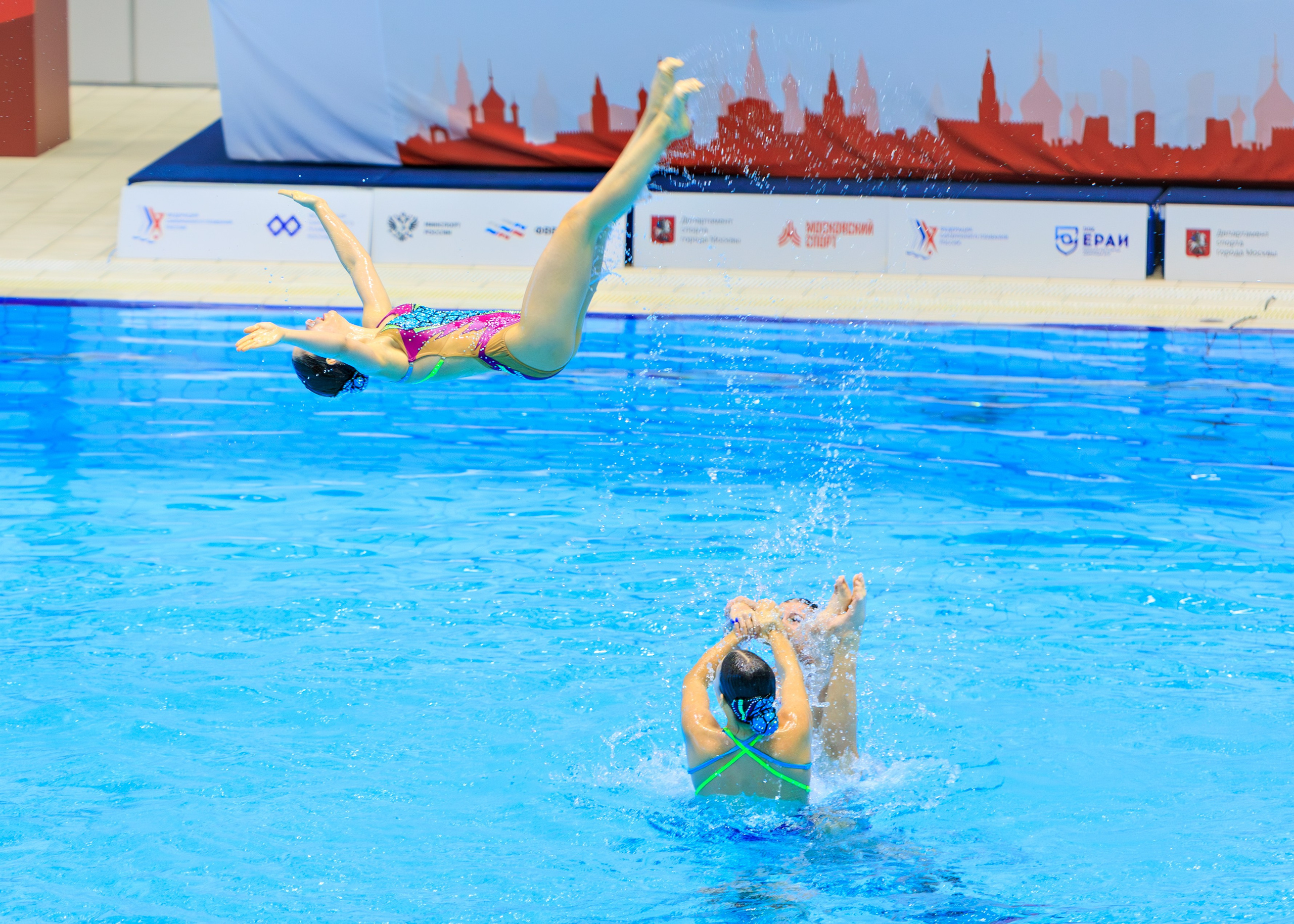 Первенство России по синхронному плаванию группа — техническая программа. Выпускные альбомы и школьный фотограф в Подольске, Троицке, Щербинке, Москве и Московской области