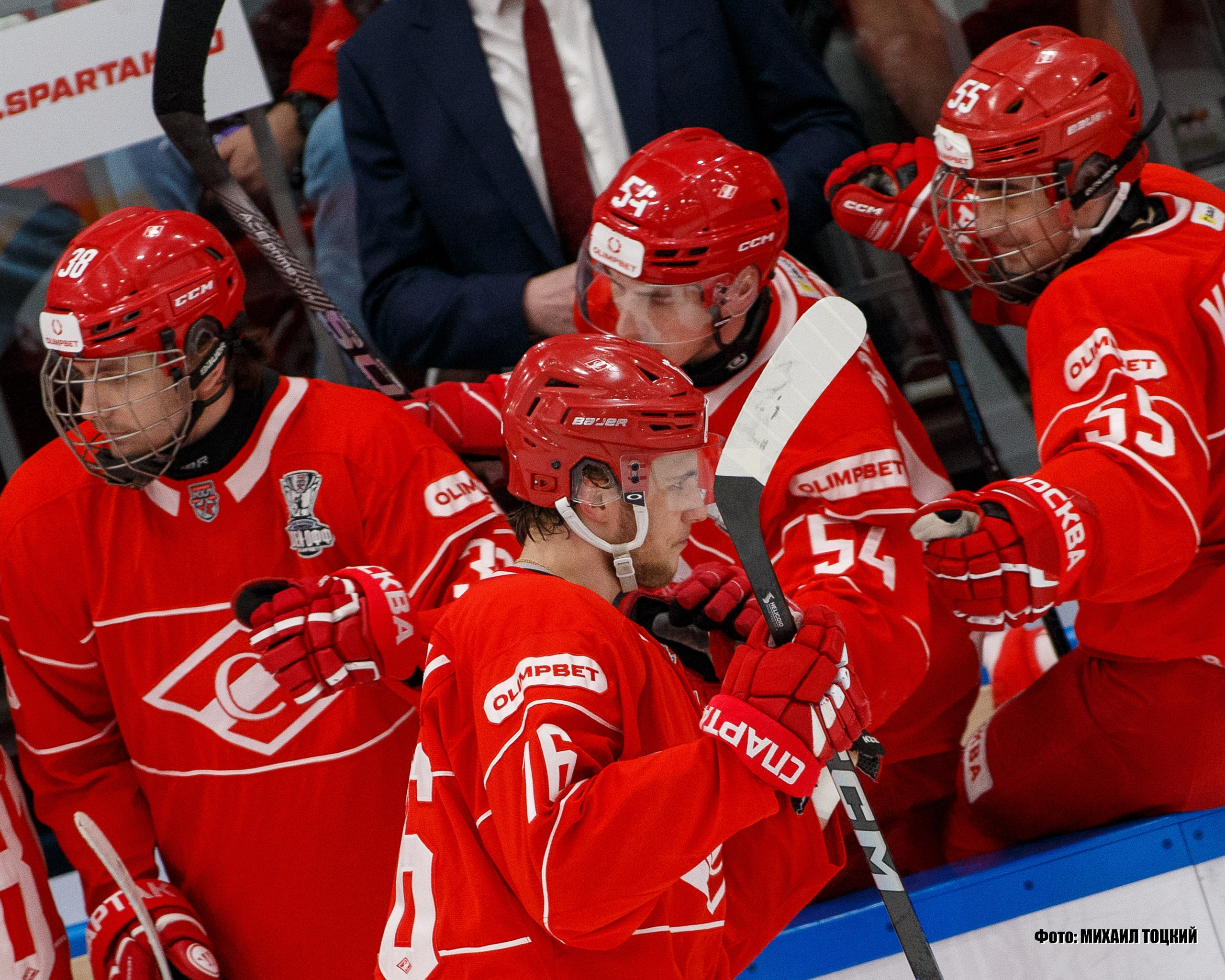 Фоторепортаж Плей-офф МХЛ. МХК Спартак (Москва) — МХК Чайка (Нижний Новгород). Михаил Тоцкий портретный и репортажный фотограф в Москве
