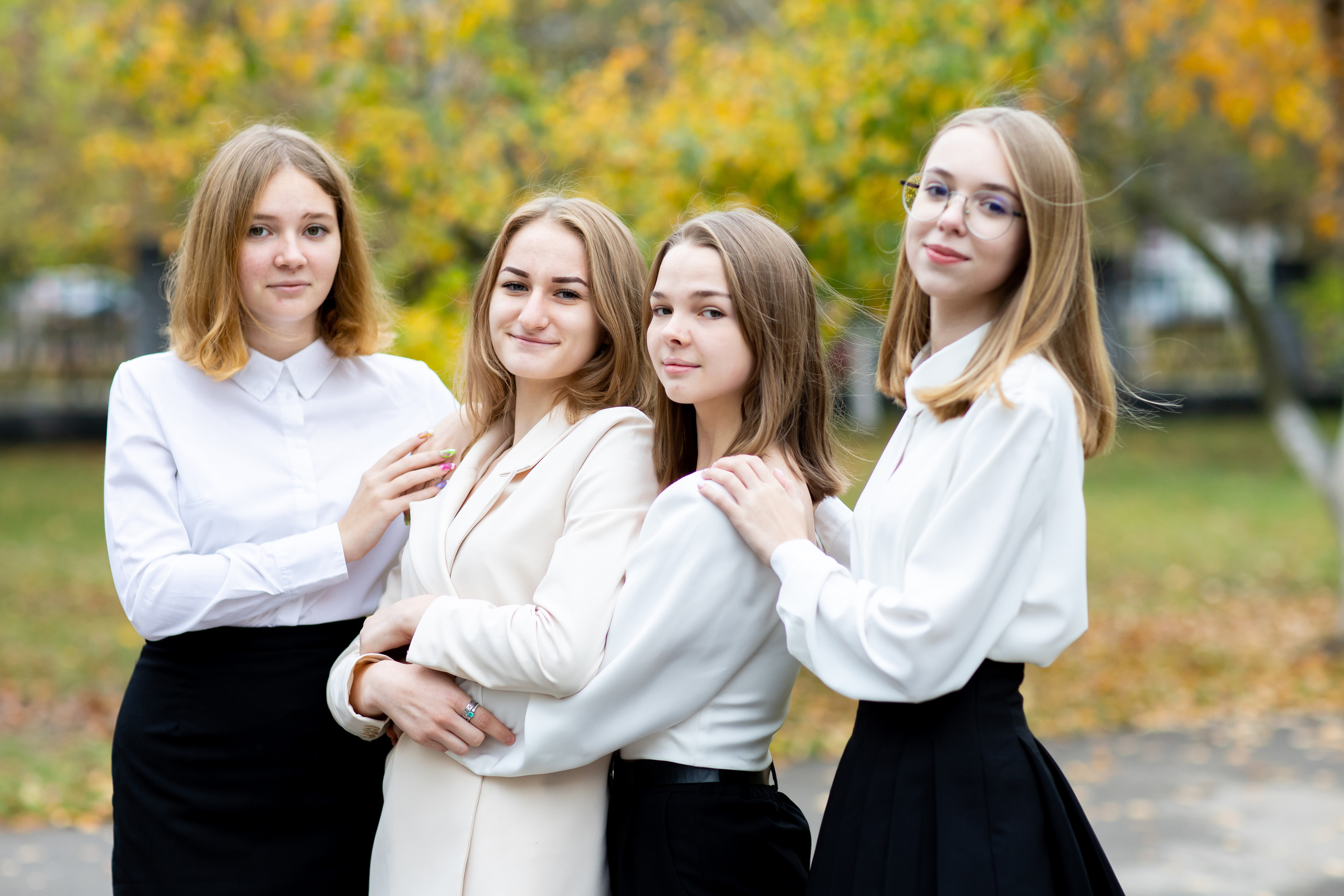 9 и 11 классы (КНИГИ) 3600р. Фотограф Алёна Финашова