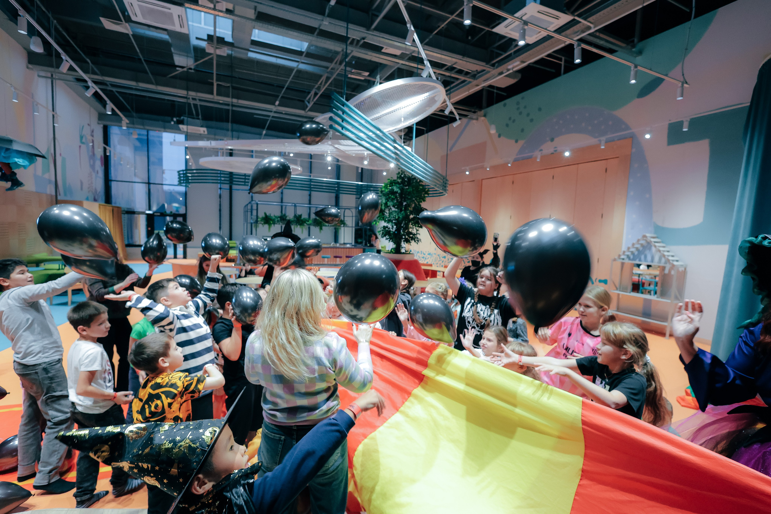 02.11 Halloween в Zhooki Park. Команда специалистов в мире фотографии и видео. Детский фотограф, семейный фотограф