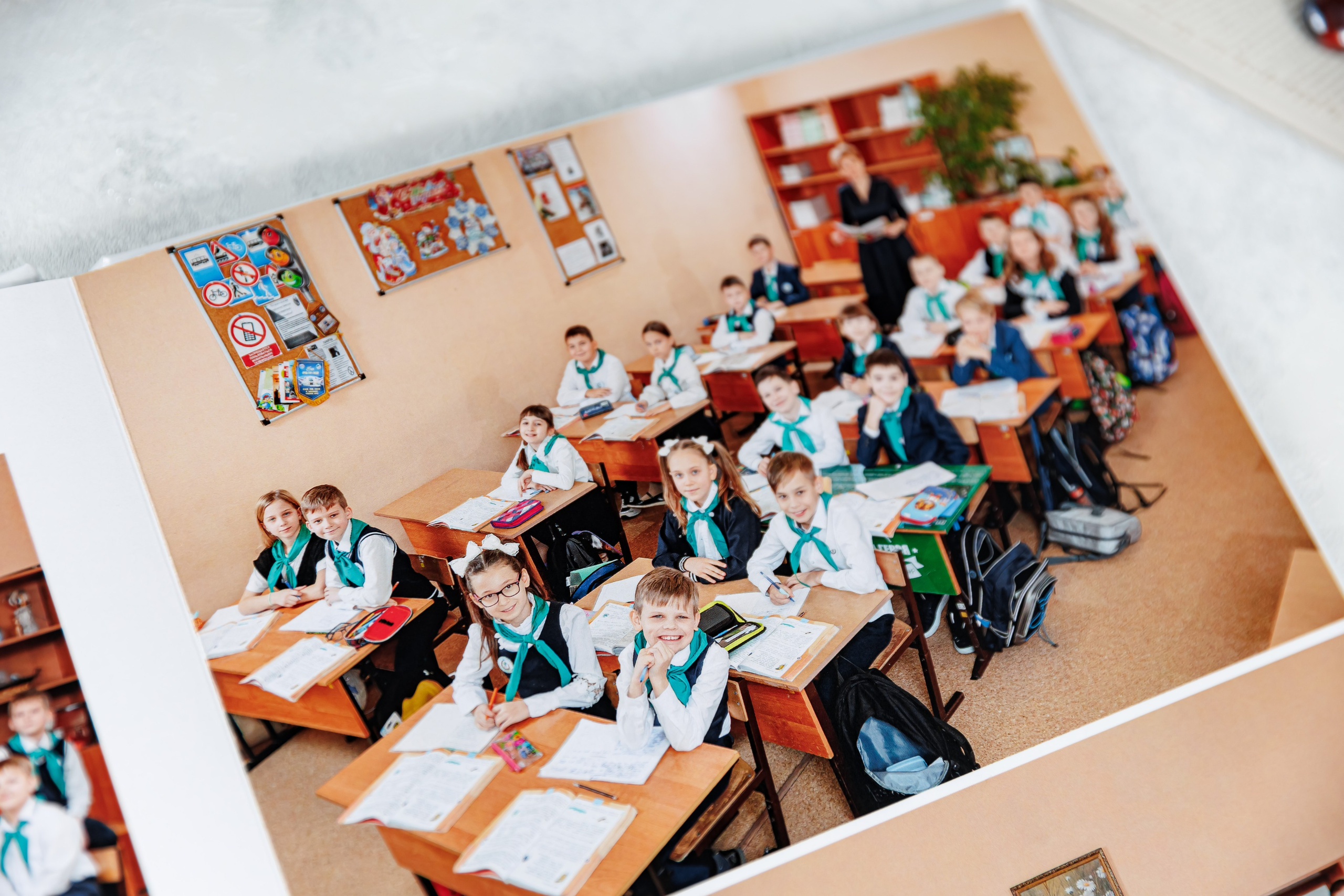 Выпускные альбомы 4 класс. Семейный и детский фотограф Комина Елена, Власиха, Одинцово