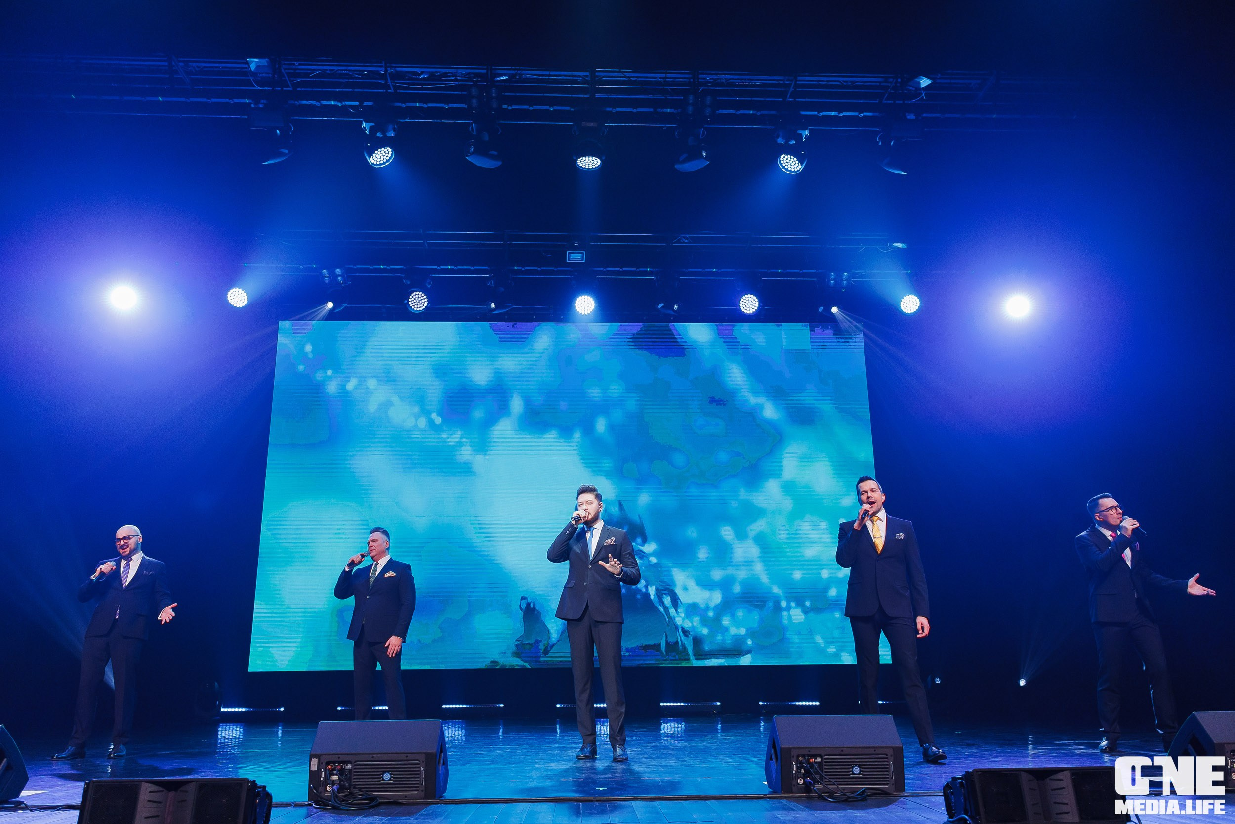 Фоторепортаж из Янтарь Холла. One Media Life: фоторепортажи, фотоотчеты с мероприятий и заведений