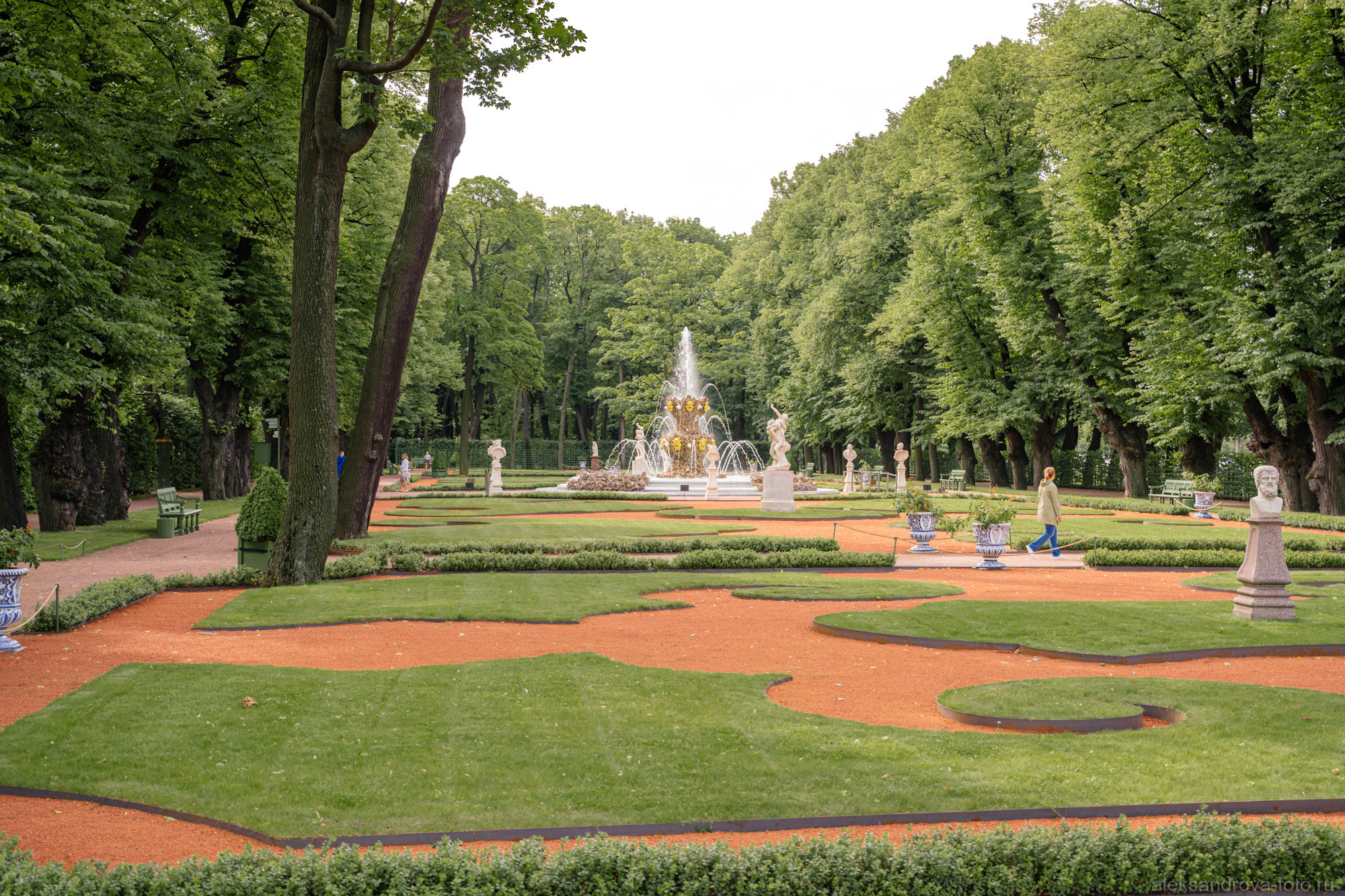 Фонтаны Летнего сада в Санкт-Петербурге