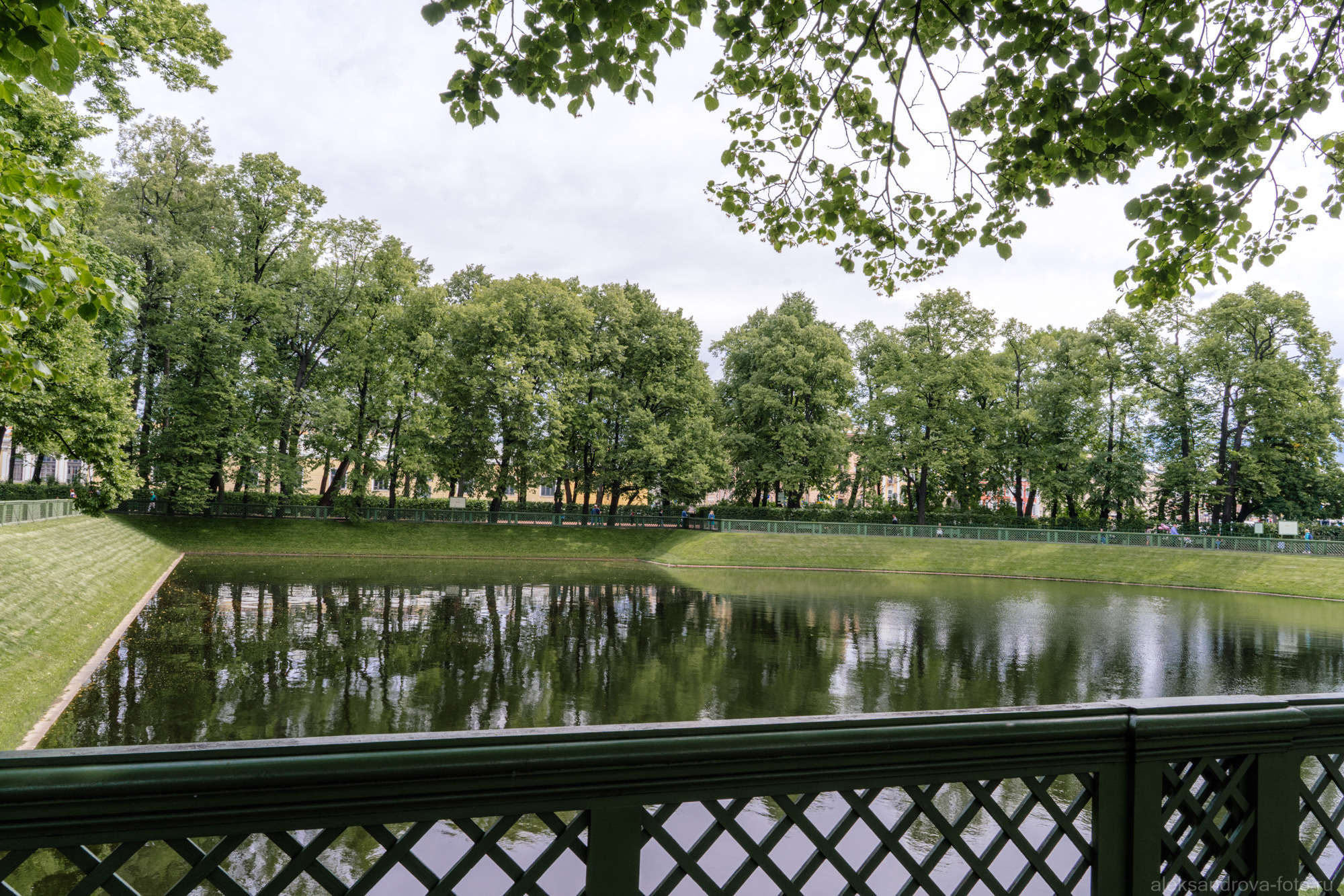 Карпиев пруд в Летнем саду Санкт-Петербурга