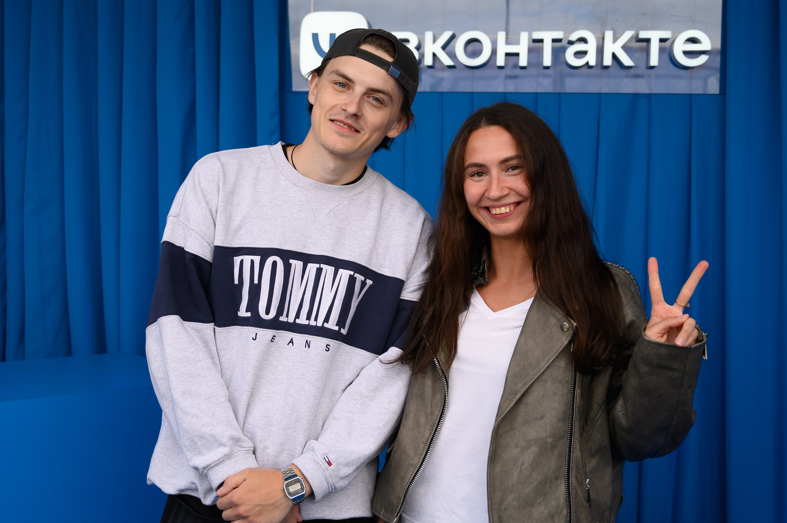 Зона ВКонтакте на VK Fest в Казани с фотозоной и активными участниками