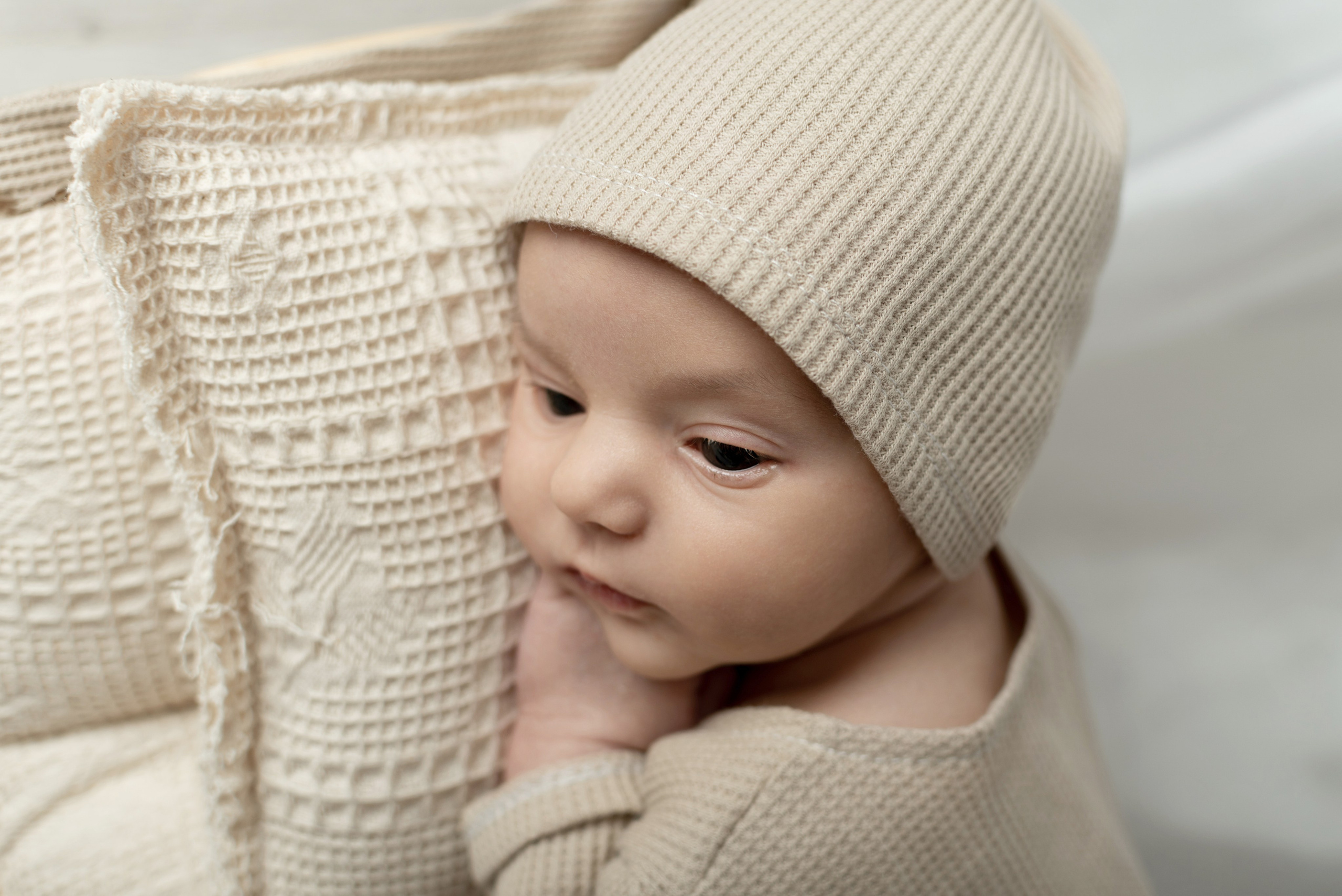 Малыш Ефим Ньюборн КРЕПЫШ. Фотограф новорожденных в Нижневартовске Лара Курдюкова