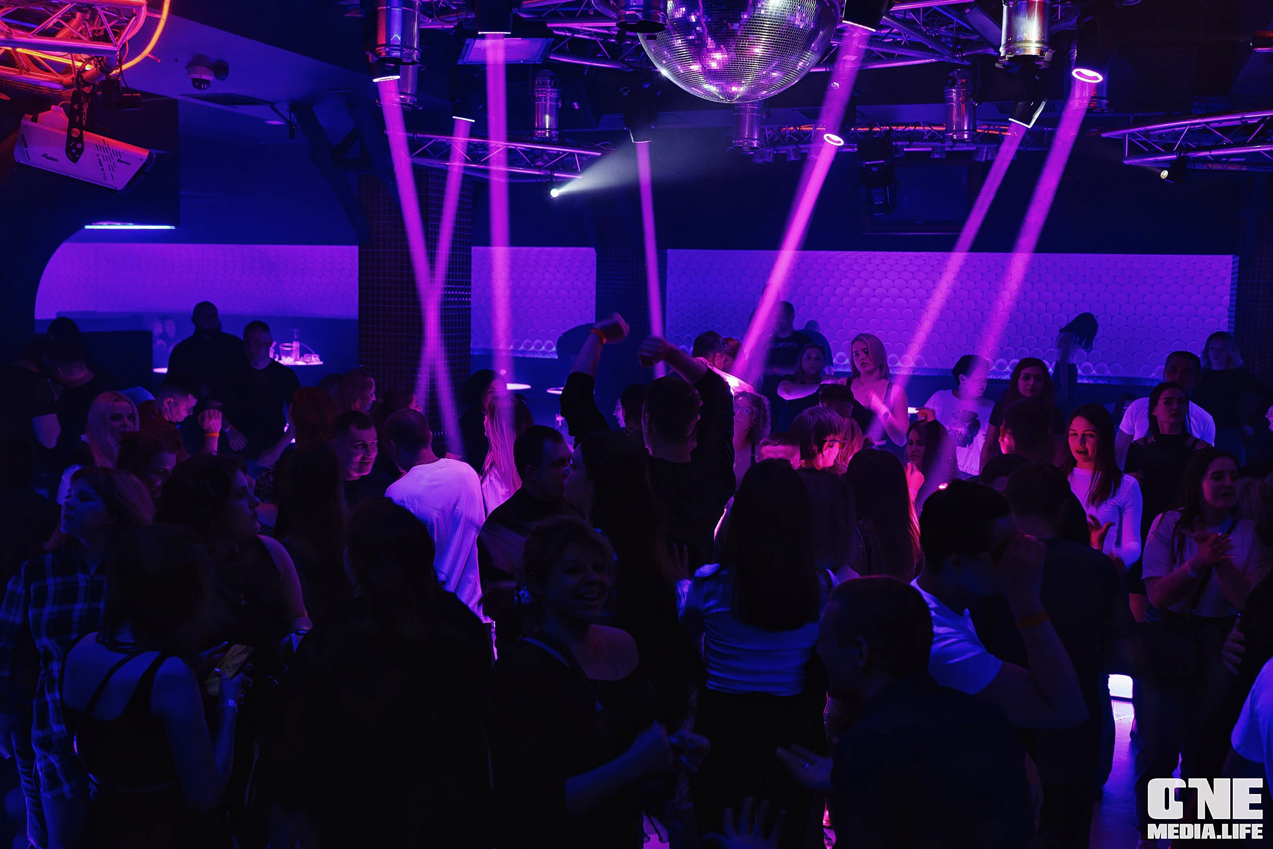 Фоторепортаж из РК Планета. One Media Life: фоторепортажи, фотоотчеты с мероприятий и заведений