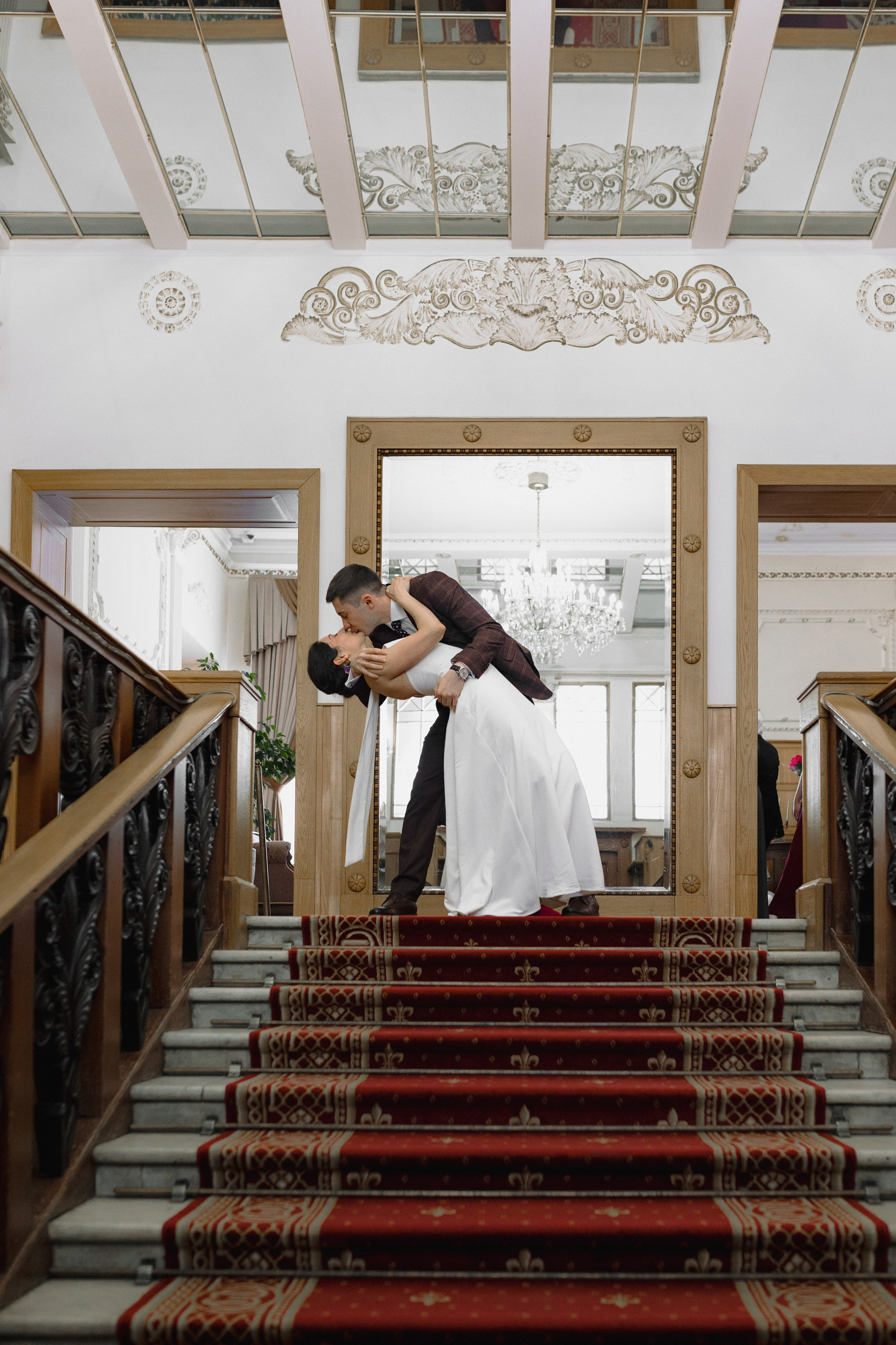 Свадебная фотосъёмка. Грибоедовский ЗАГС, МГУ. Портретный и семейный фотограф в Москве Мария Рослякова