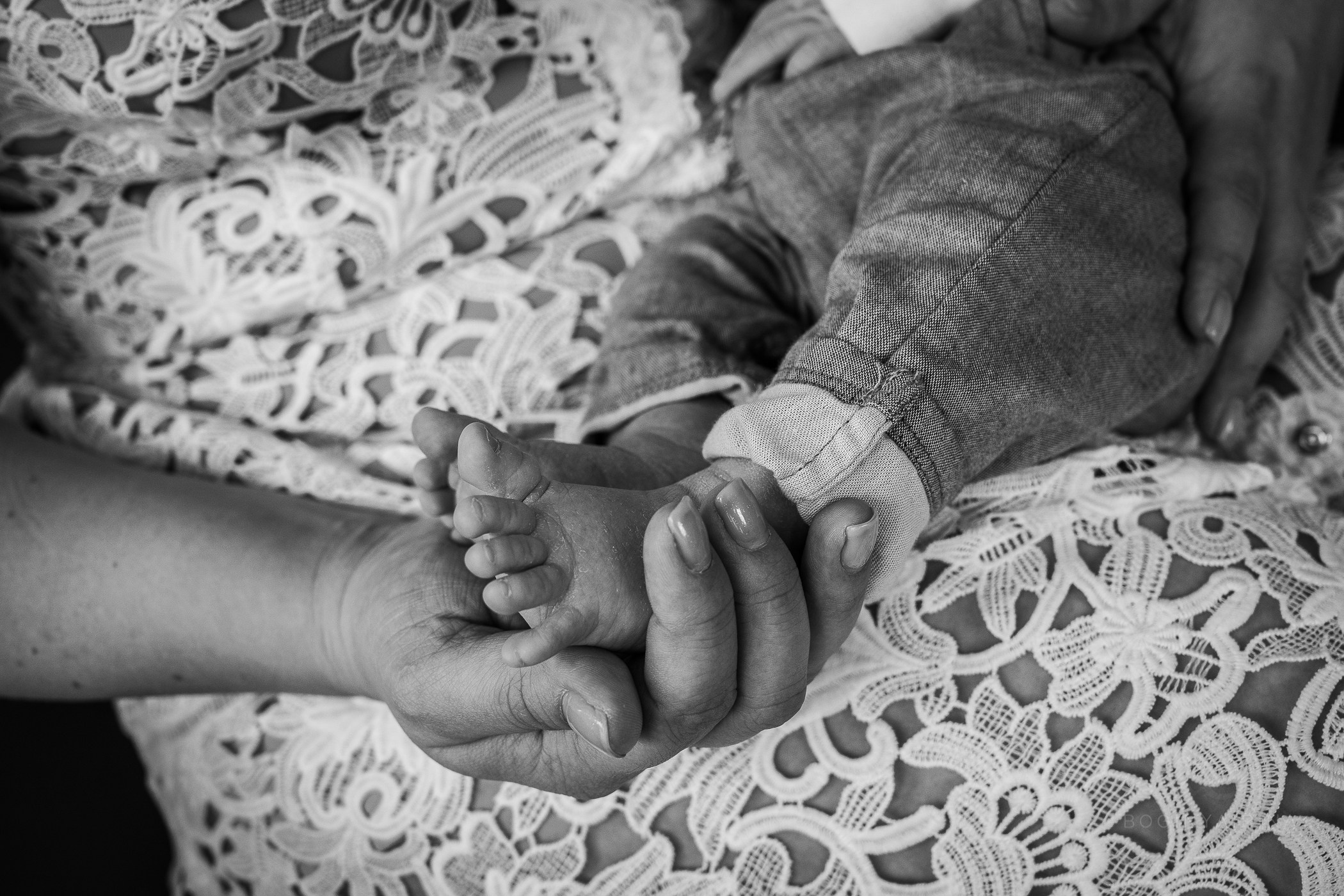 мама и малыш на ручках