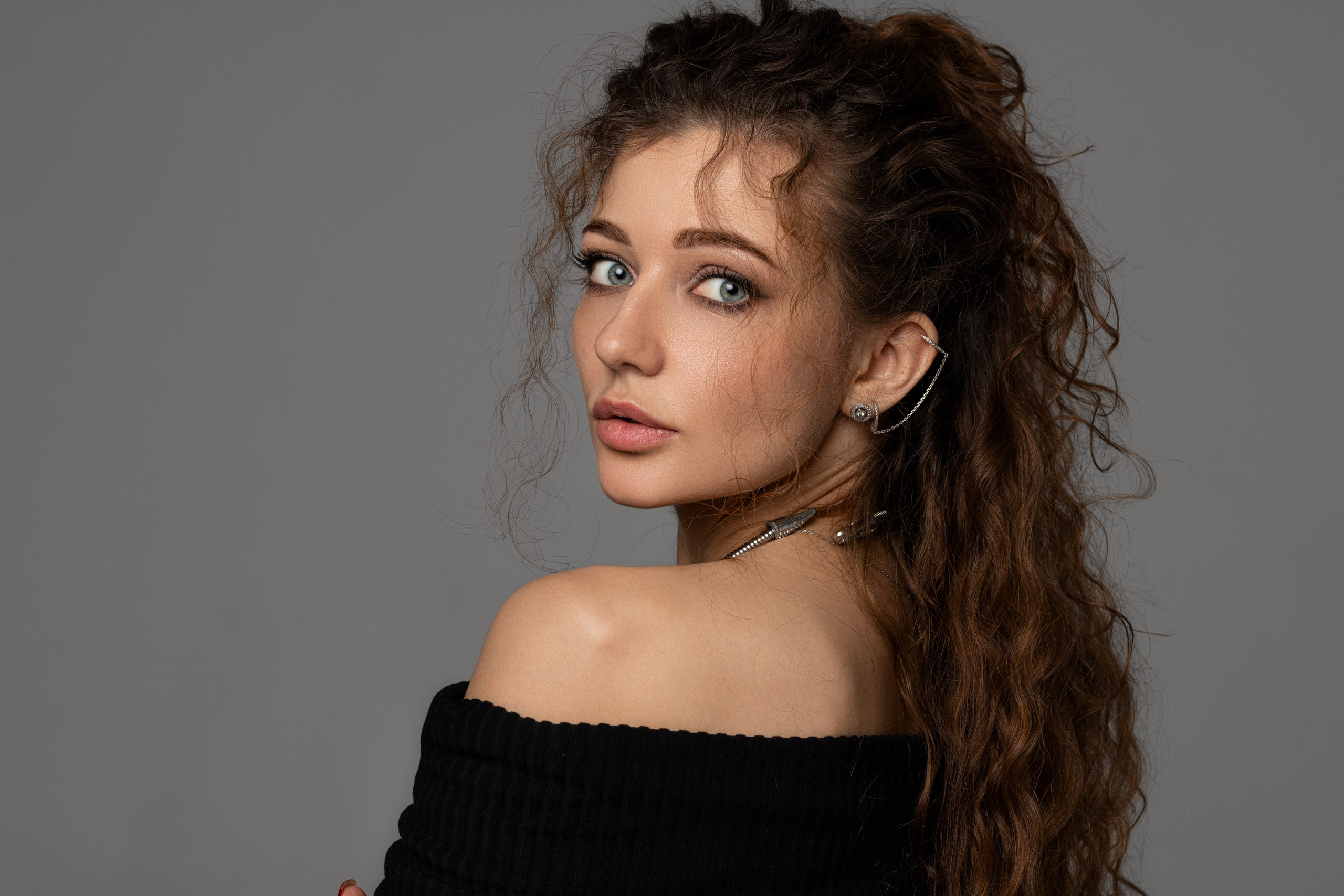 Студийная съемка на циклораме с испульсным светом с Дианой для «себя». Дмитрий Шульгин, портретный фотограф в Воронеже