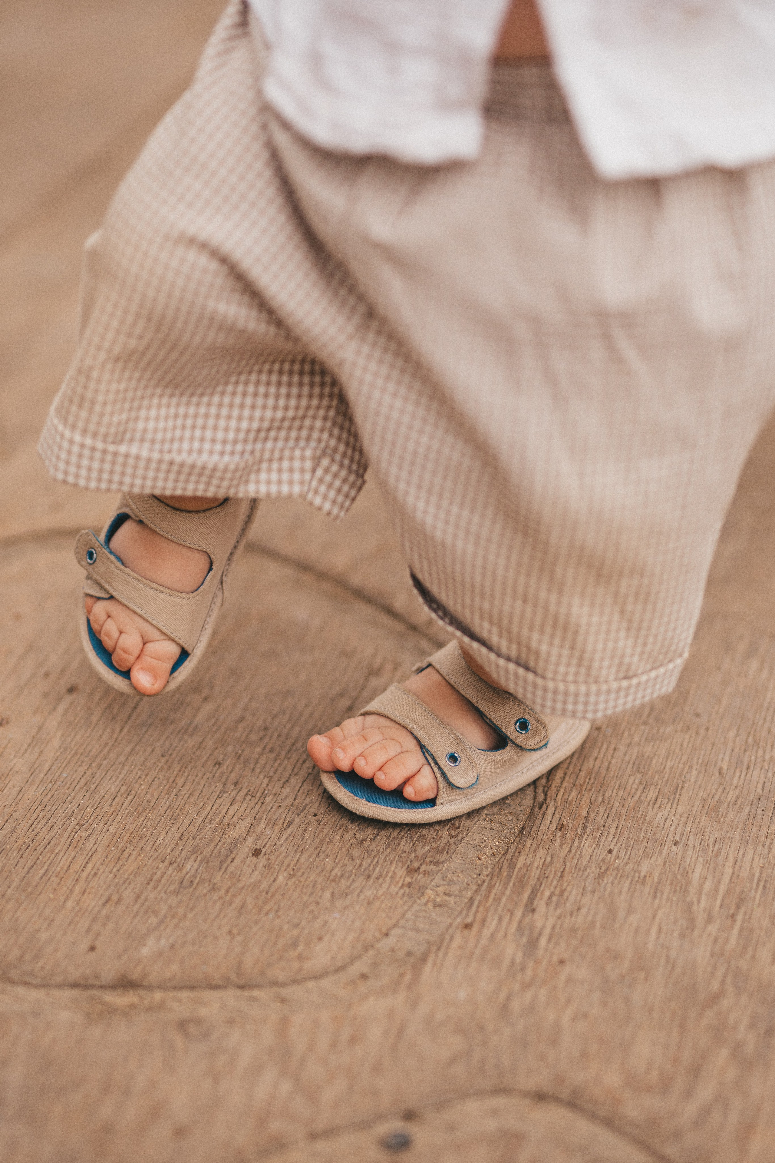 Фото первых шагов ребенка