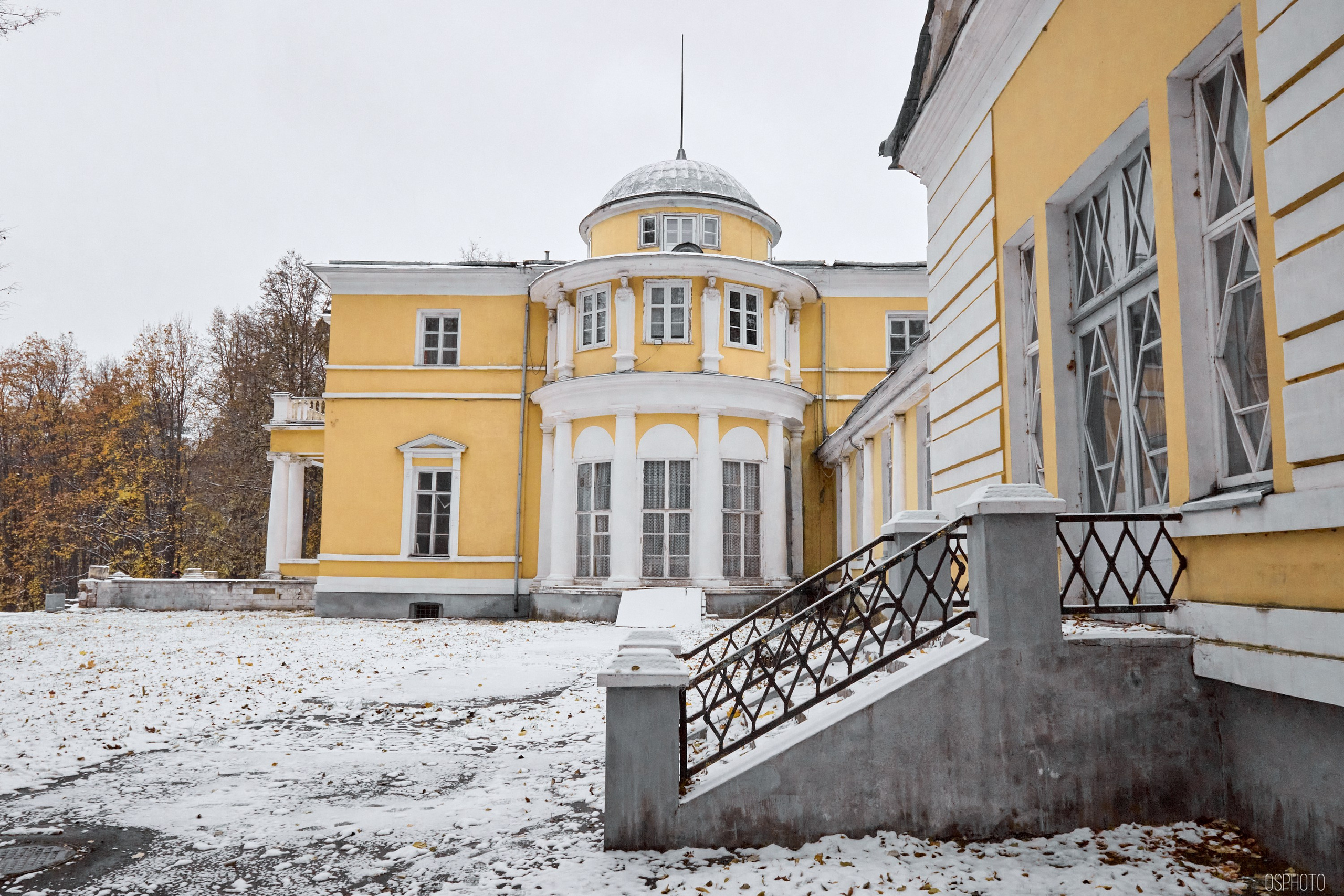 «Иду лесом». Кофе лофт в Братцево. Фотографъ Сергѣевъ. Поймать мгновеніе