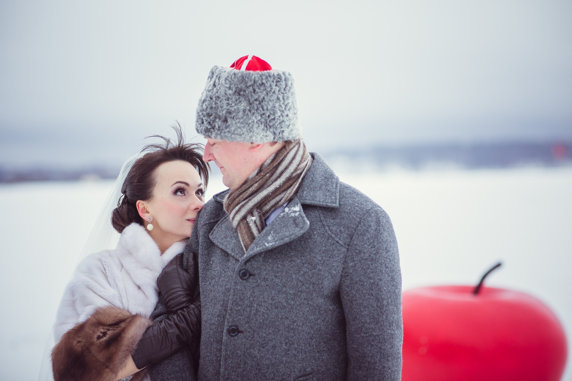 Зимняя свадьба в русских традициях. Семейный, портретный и свадебный фотограф в Санкт-Петербурге и Москве