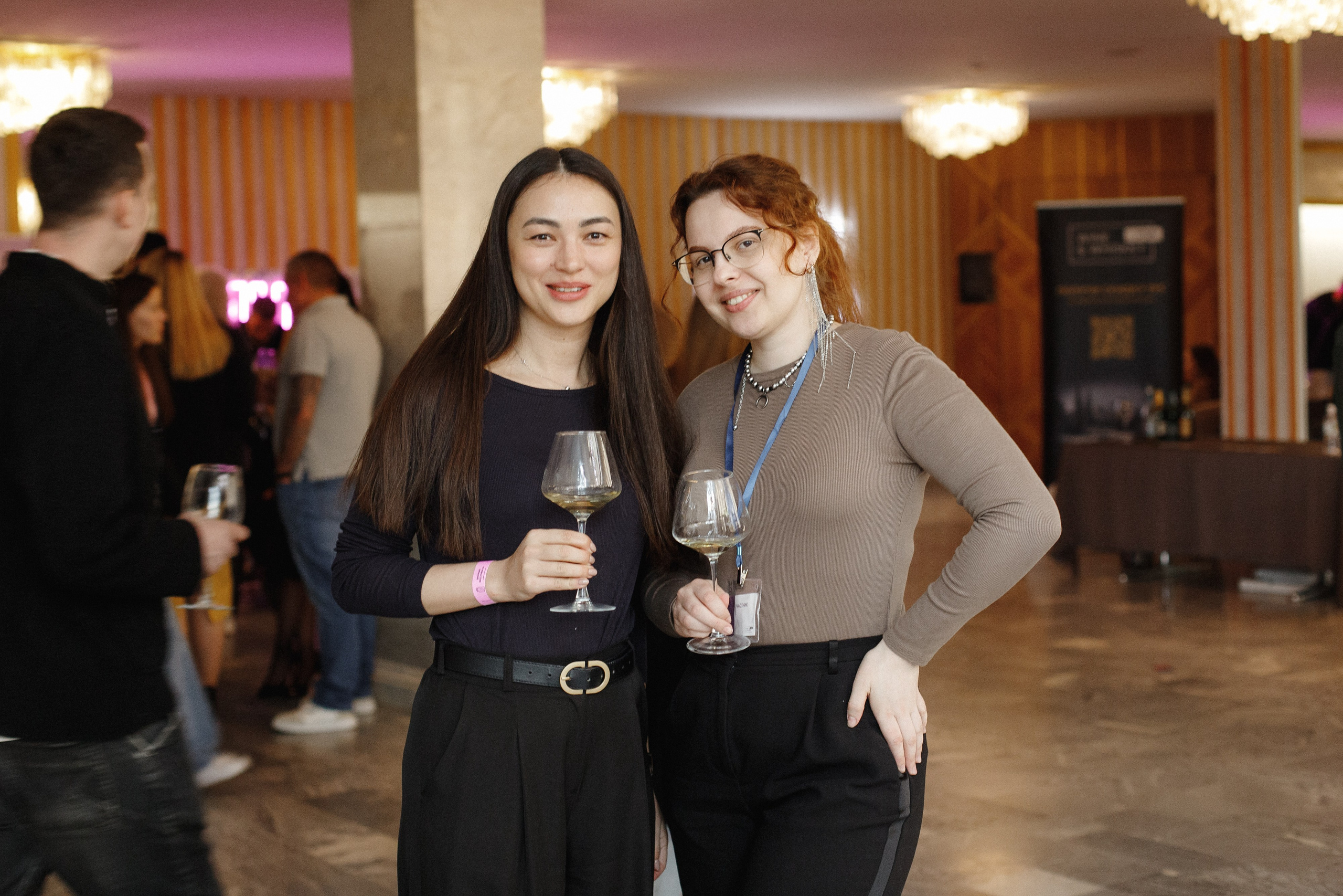 ФЕСТИВАЛЬ ИГРИСТЫХ ВИН. СВОИ. ФОТООТЧЕТЫ-СОБЫТИЯ-МЕСТА