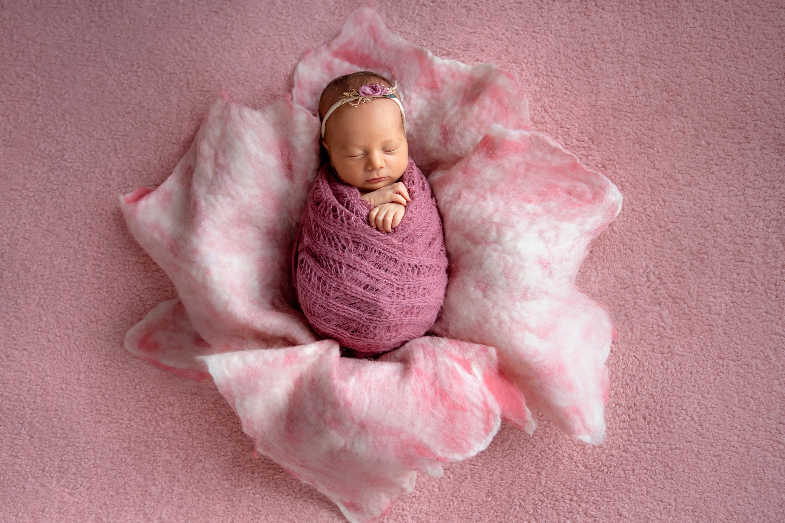 Фотосессия новорожденного (newborn). Фотограф новорожденных, детей до года и беременных в Симферополе