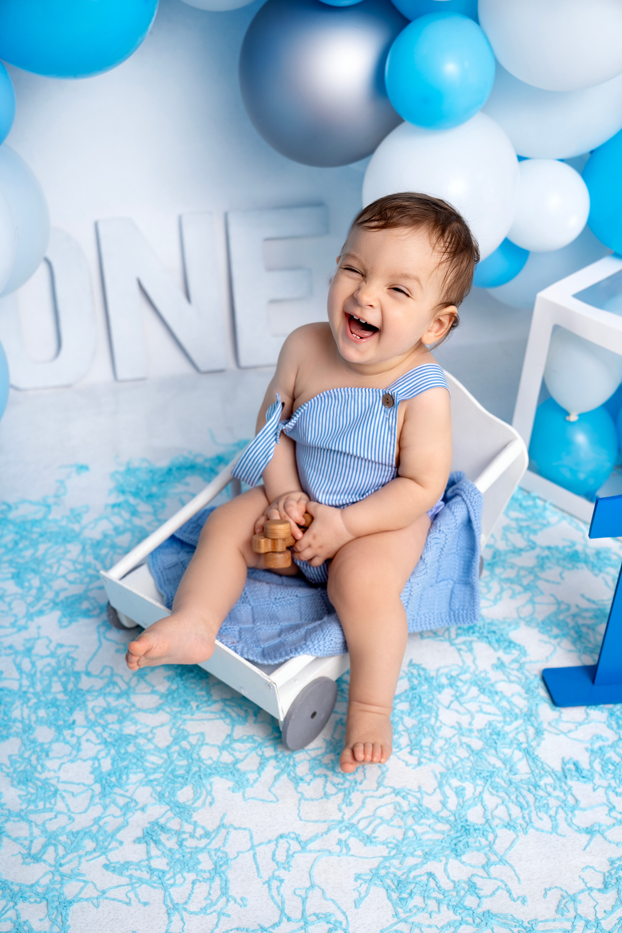 Фотосессия ГОДОВАСИЕ. Фотограф новорожденных, детей до года и беременных в Симферополе