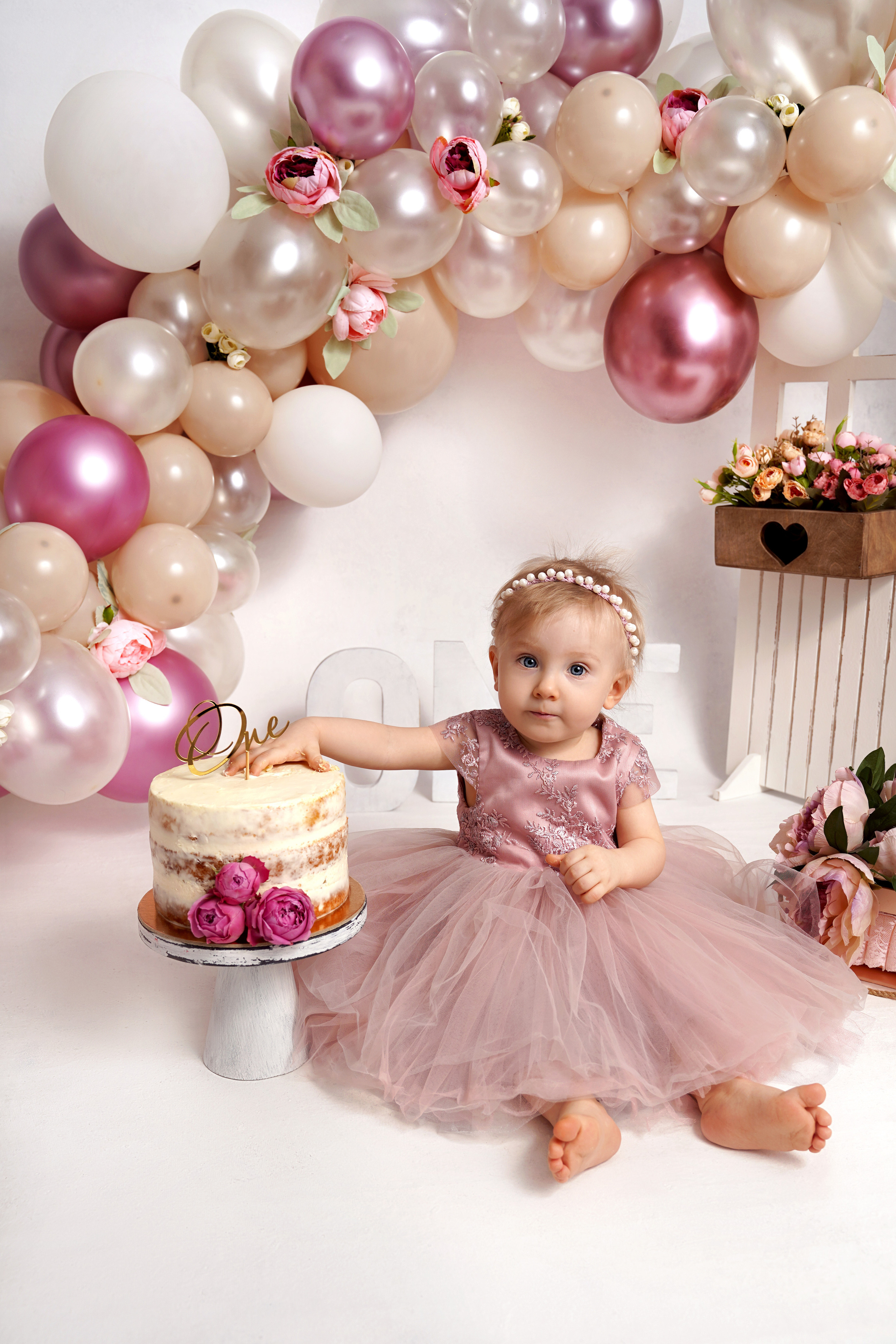 Фотосессия ГОДОВАСИЕ. Фотограф новорожденных, детей до года и беременных в Симферополе