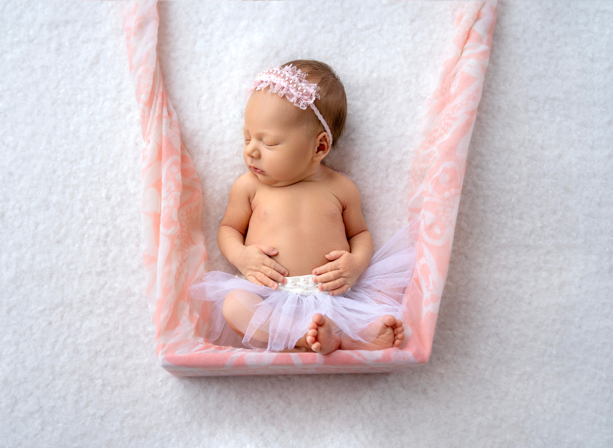 Фотосессия новорожденного (newborn). Фотограф новорожденных, детей до года и беременных в Симферополе