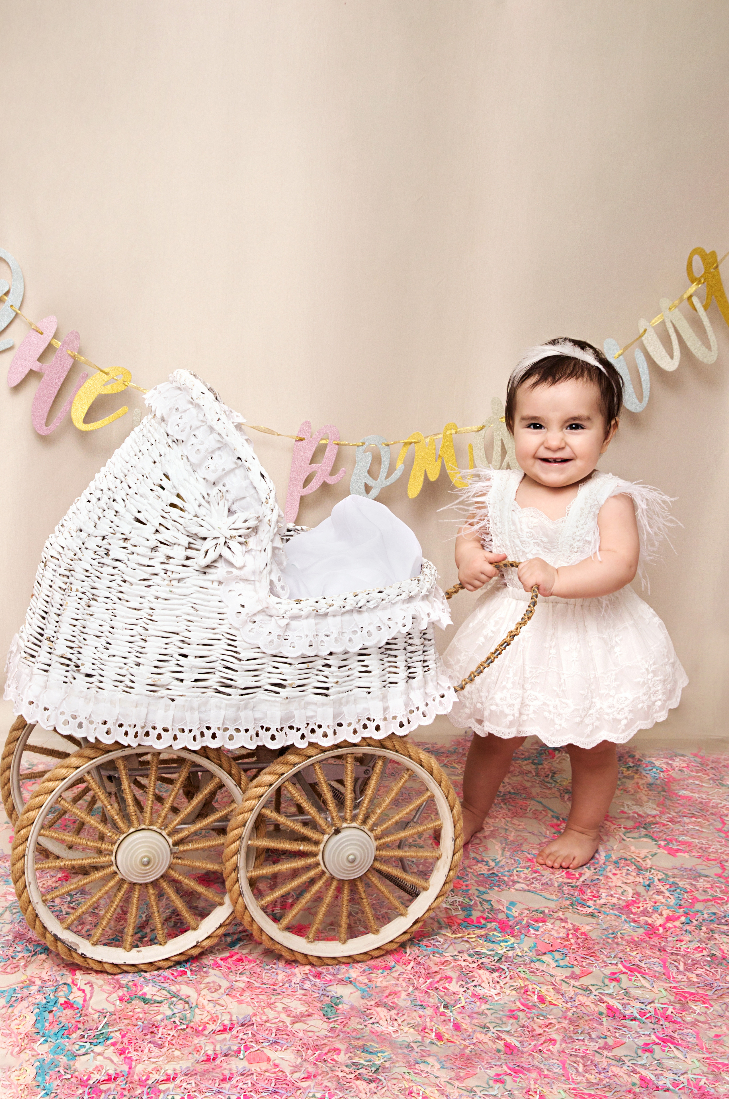 Фотосессия ГОДОВАСИЕ. Фотограф новорожденных, детей до года и беременных в Симферополе