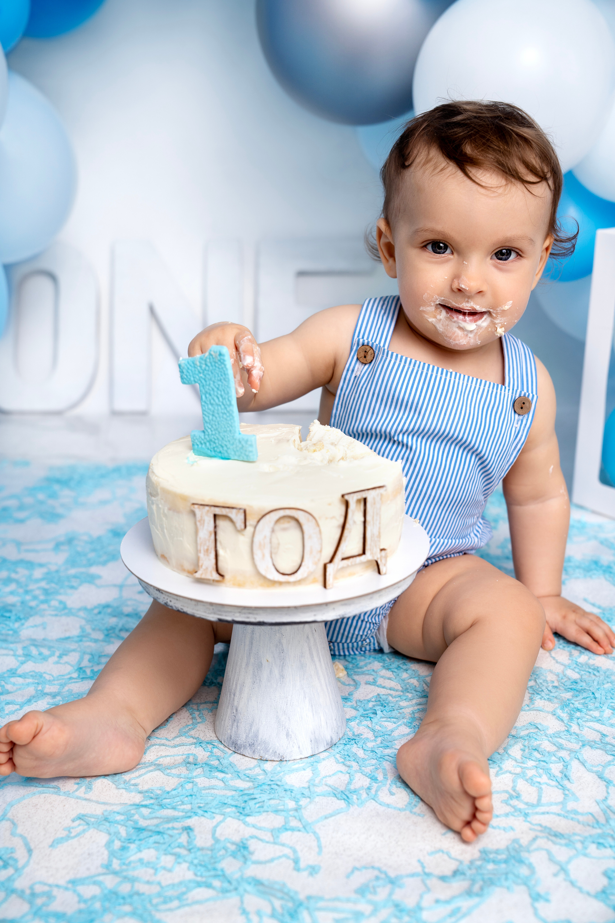 Фотосессия ГОДОВАСИЕ. Фотограф новорожденных, детей до года и беременных в Симферополе