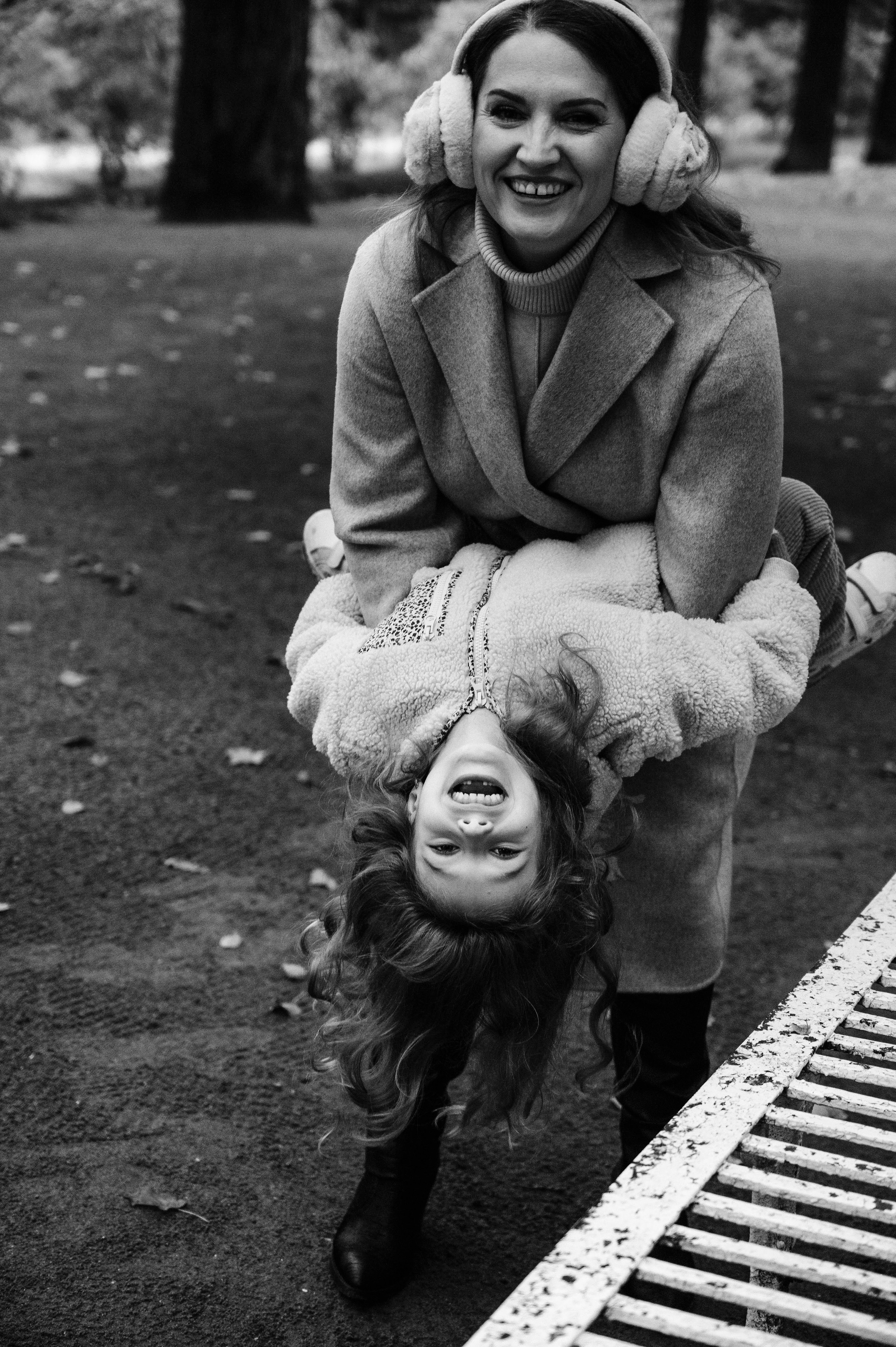 Фотопрогулка. Профессиональный фотограф беременности в СПБ. Стильные фотосессии беременности в стиле минимализм и классическая фотография