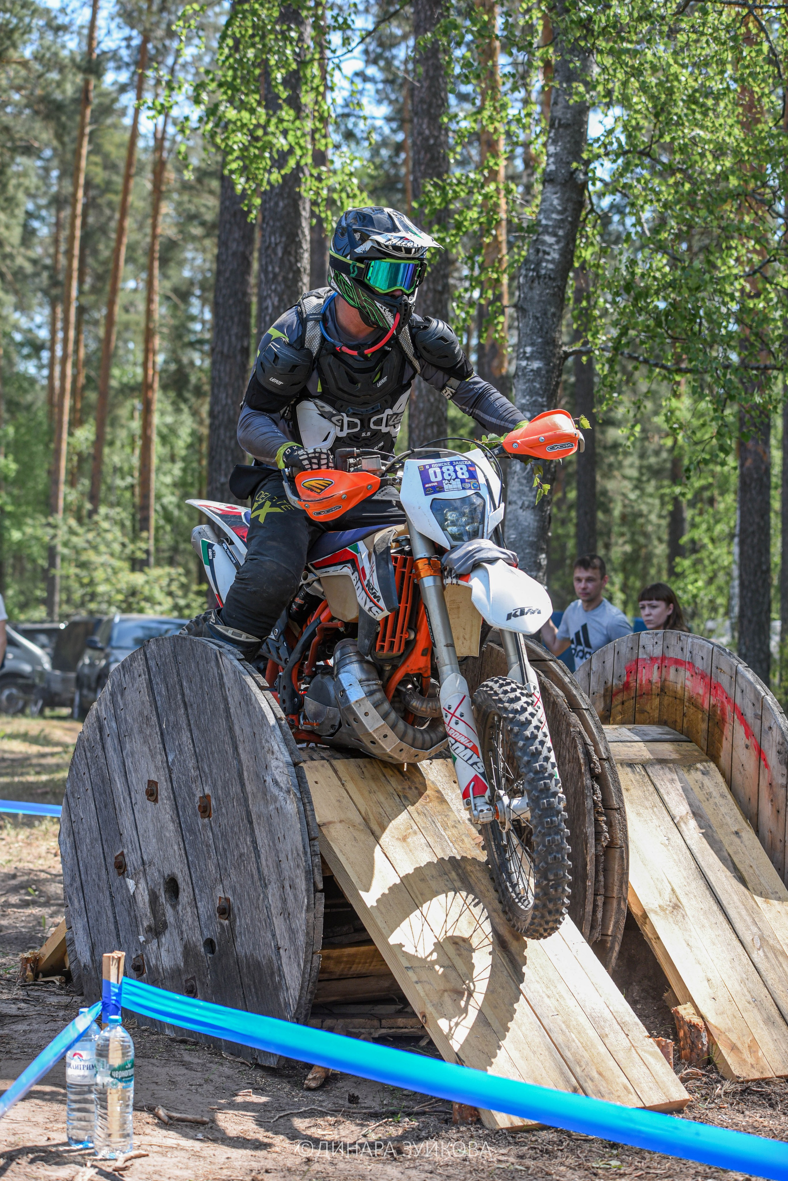 В поиске зацепа от ЭндуроБор. Мотофотограф в Нижнем Новгороде Динара Зуйкова