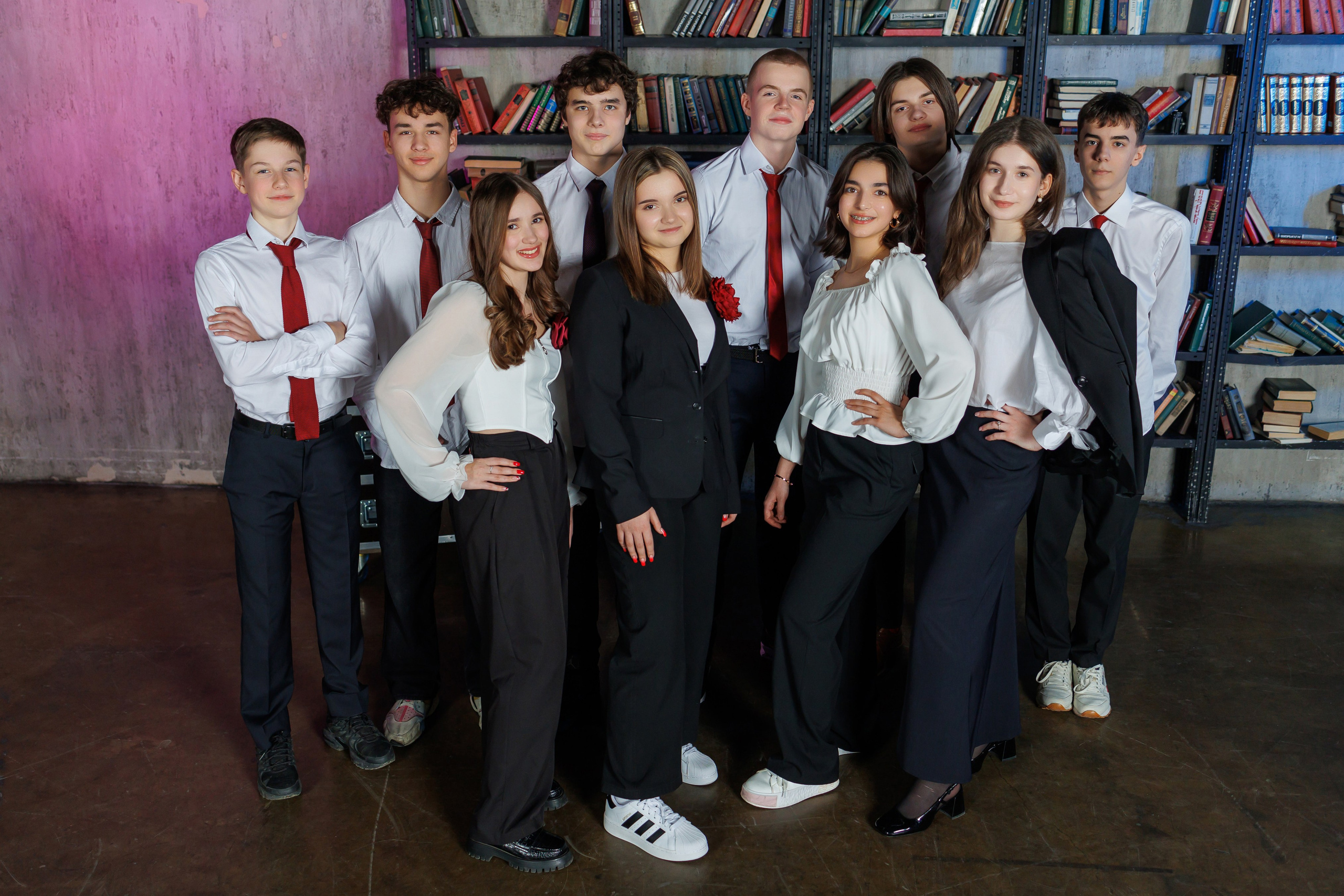 Студийная фотосъемка для старших классов в Москве. Профессиональная фото и видеосъемка. Москва