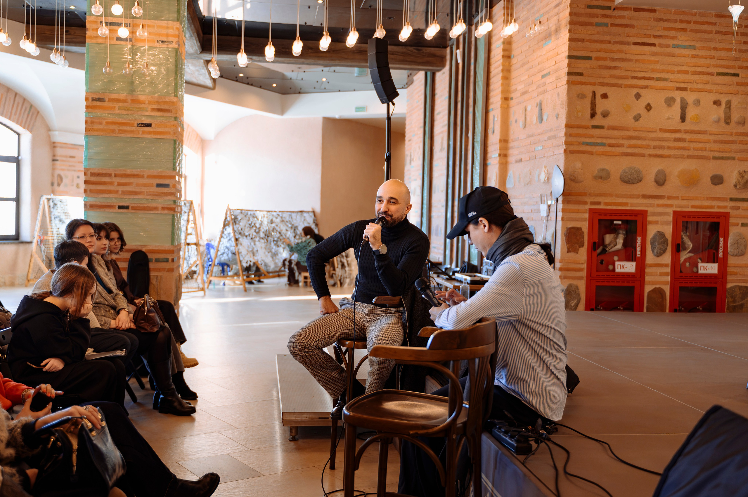 Репортажная съемка, съемка мероприятия, проект factor.by, финалист factor.by, Шамхал Хачатурян, Ибрагим Карасов, фактор бай, фотограф Ольга Шаповалова, съемка фанатов, минск, беларусь