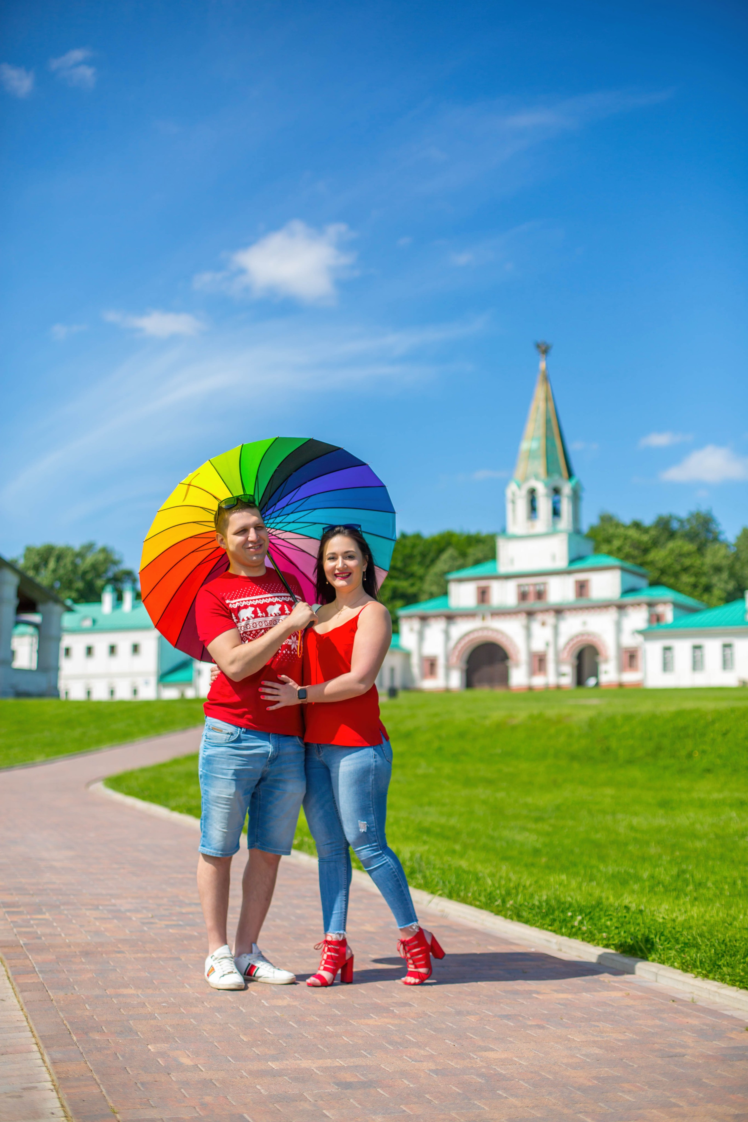 Самые лучшие места в Москве для ярких фотосессий и Love Story , подробно изложил здесь.....