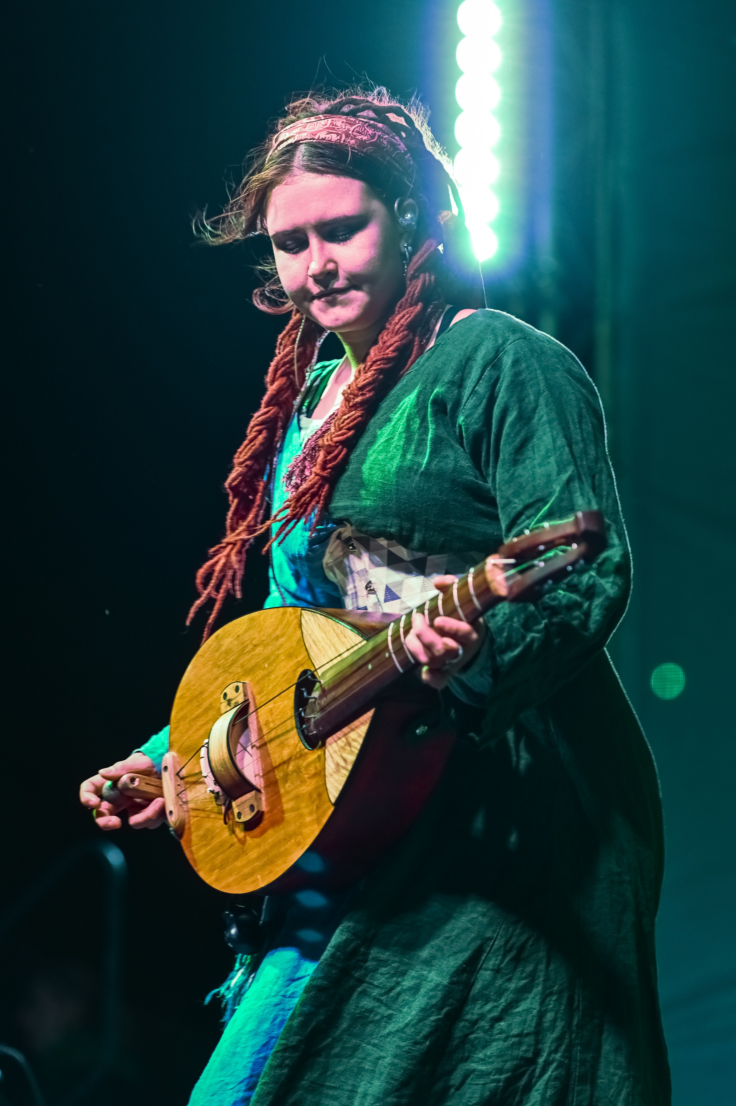 Выступление этнической группы на фестивале в Болгаре — репортажный снимок от фотографа из Казани