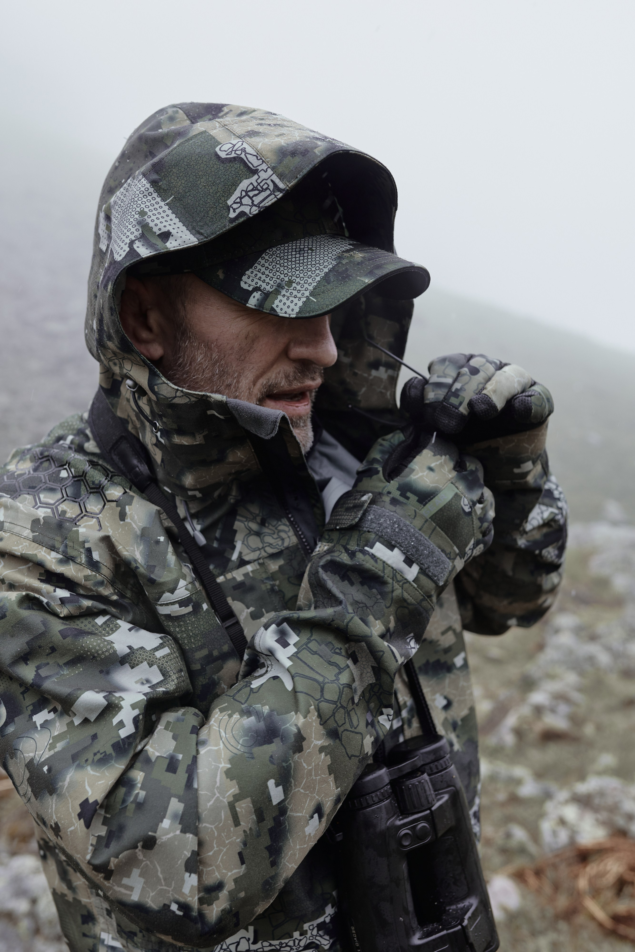 Съемка для бренда охотничьей одежды под ключ. Фотограф Продюсер в горах КБР / Москва Нальчик Горы