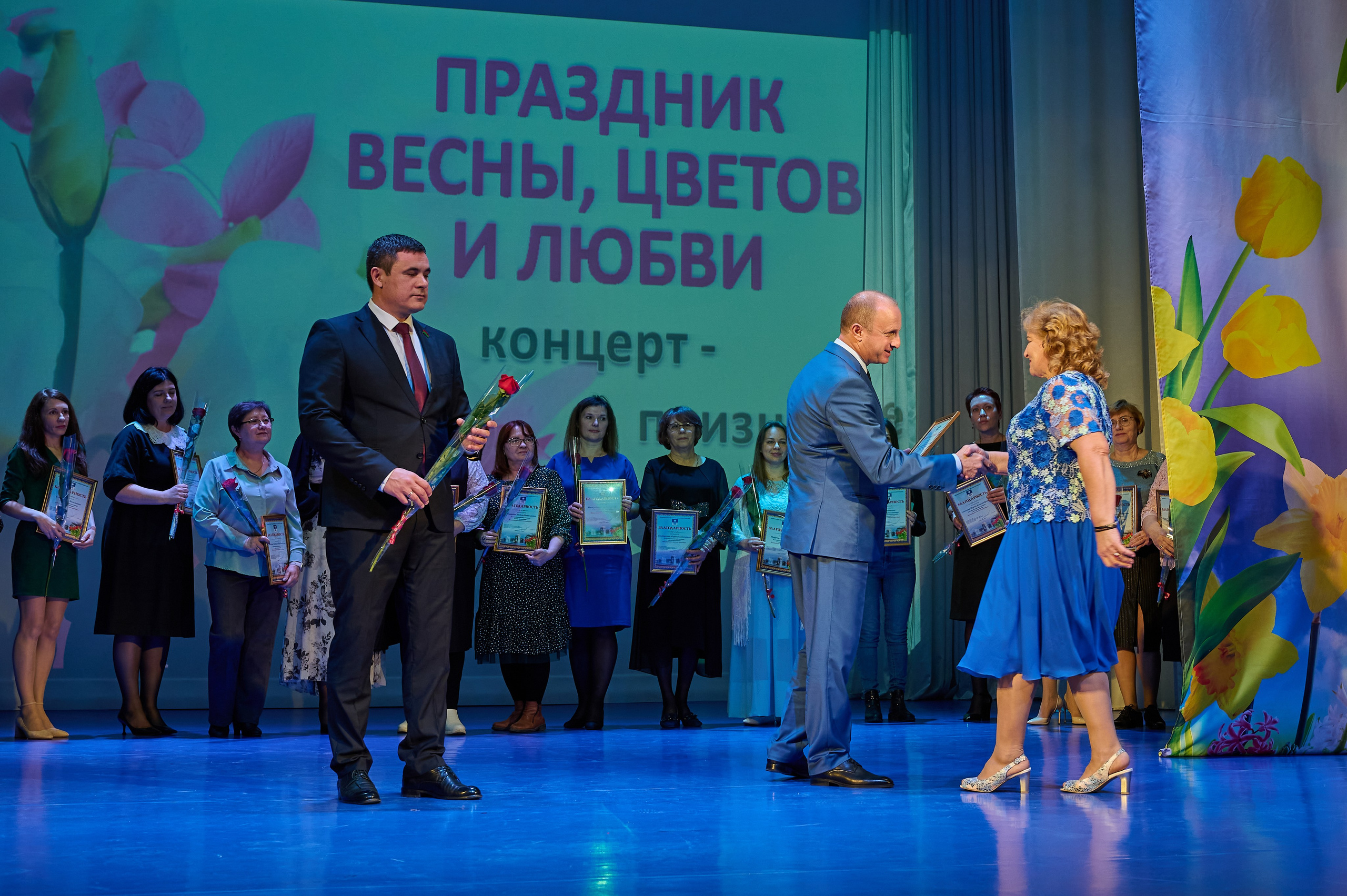 8 марта Марьина роща. Жизнь курорта Кабардинка в фотографиях