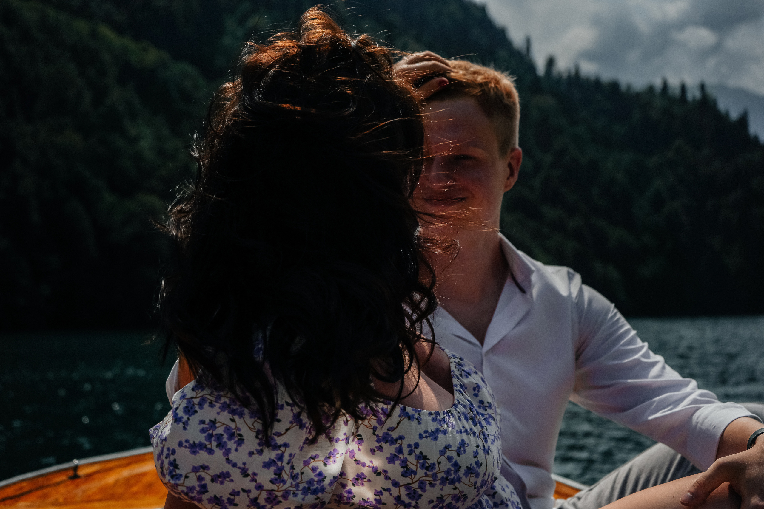 Романтическая фотосессия Илья и Валерия озеро Рица Абхазия. Фотограф в Сочи Марина Барс