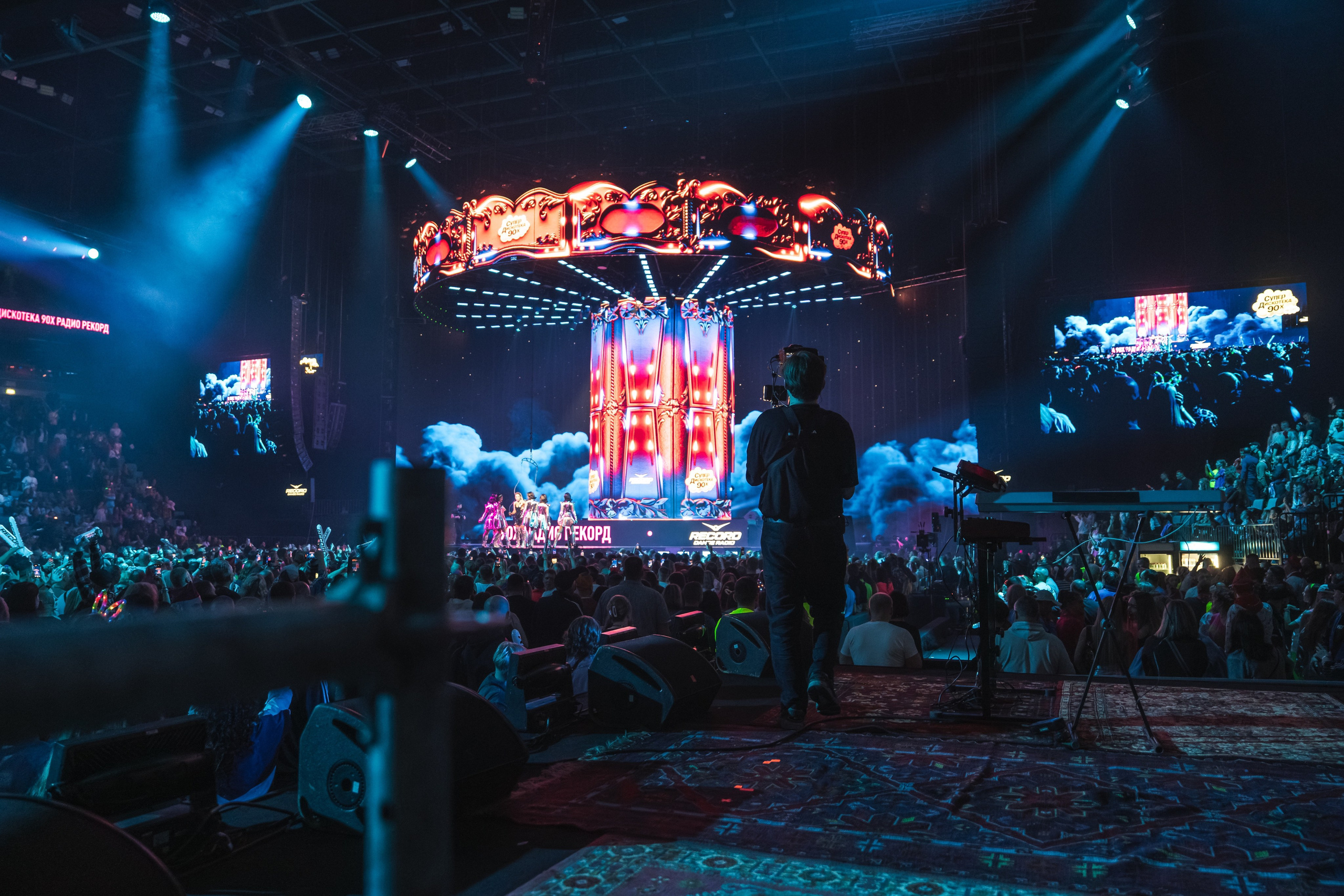 Superdiskoteka 90. Svyatoslav Bunkov | photographer