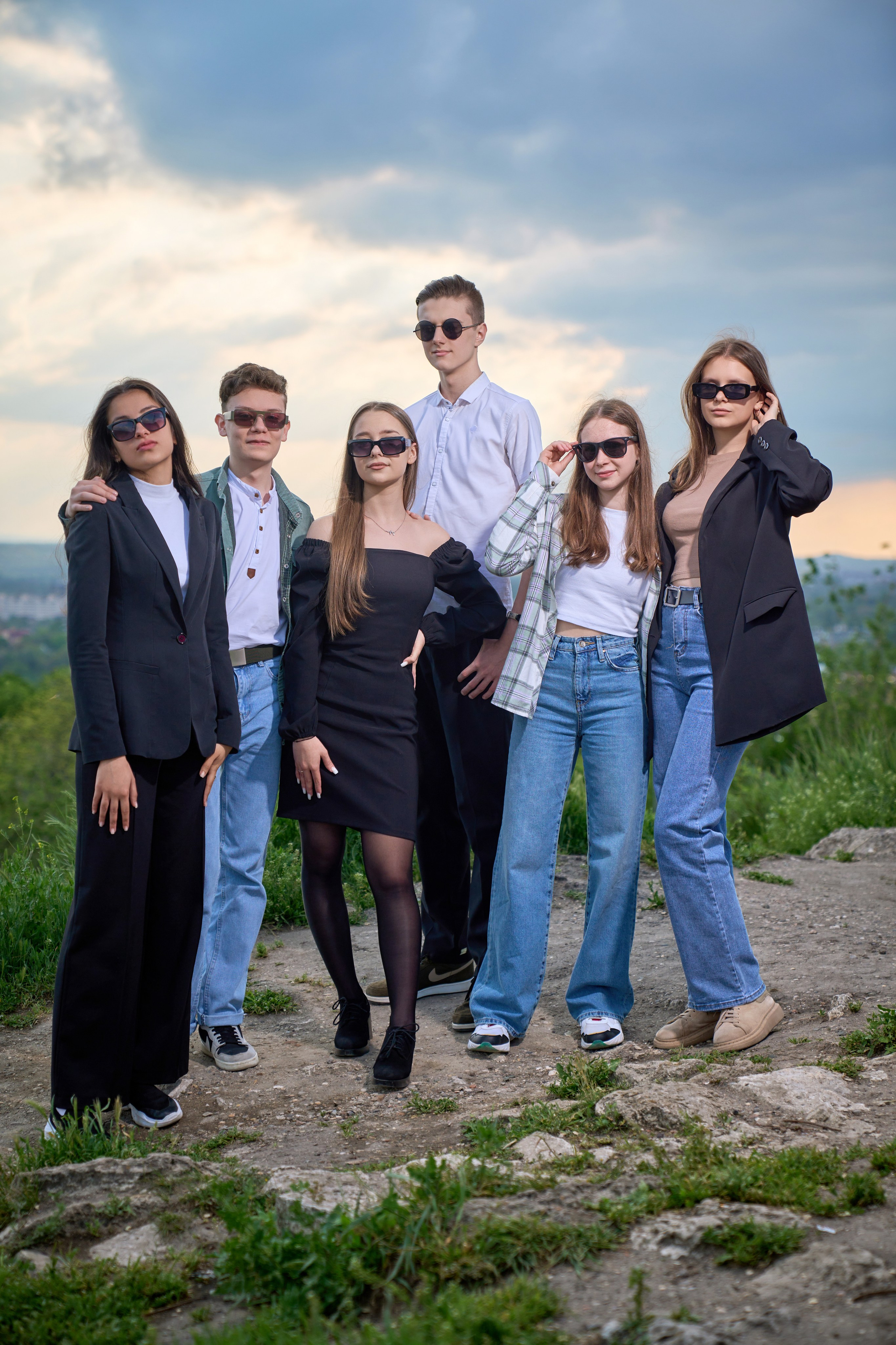 Выпускные альбомы и съемка на улице, плюсы и минусы