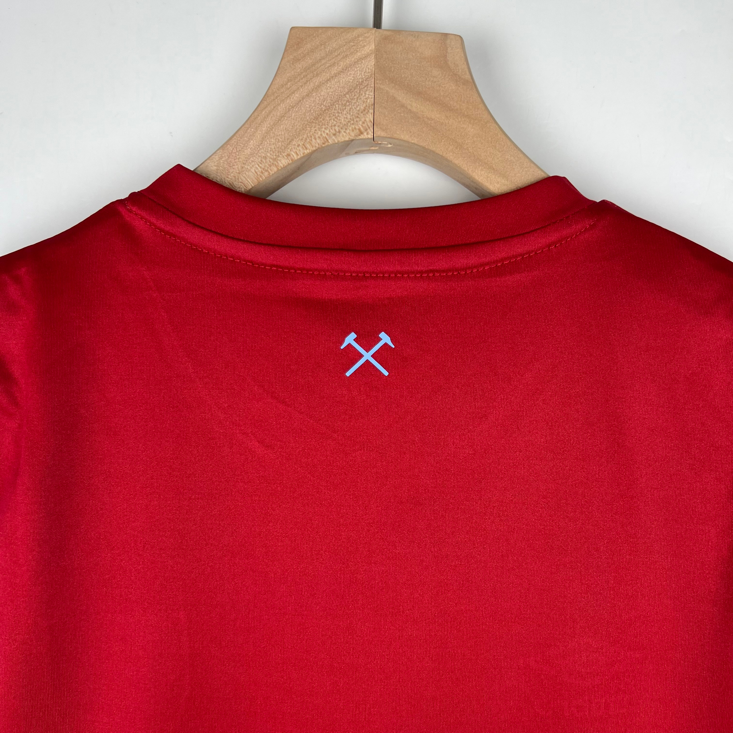 Домашняя футболка детская West Ham United 2023-2024. Футбольный магазин — ssw_magazin