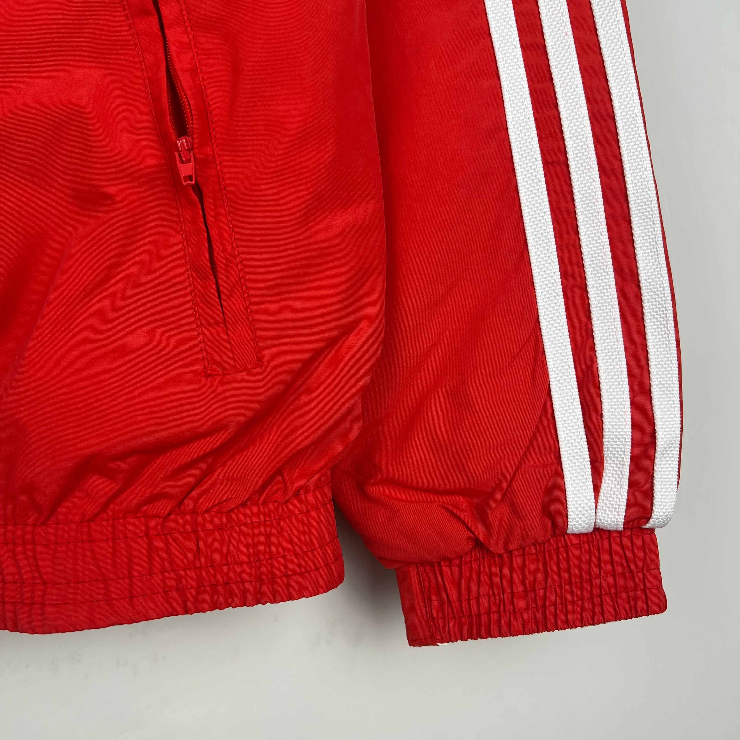 Ветровка Ajax FC купить по цене 4900 рублей. Футбольный магазин — ssw_magazin