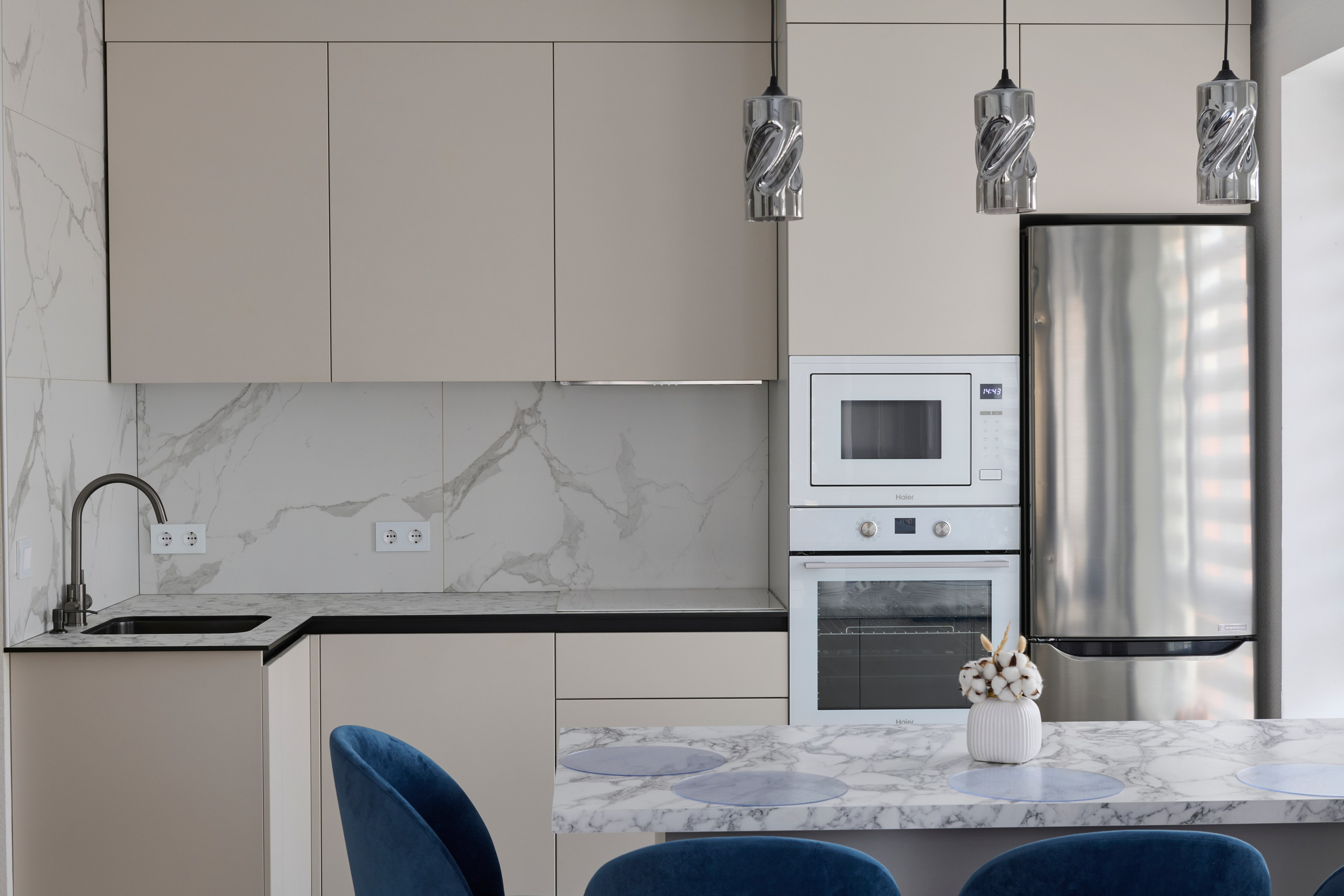 Интерьерная съёмка мебели и дверей: дерево, фурнитура, встроенные системы. Роман Свободный — интерьерная и архитектурная съёмка, Москва и МО