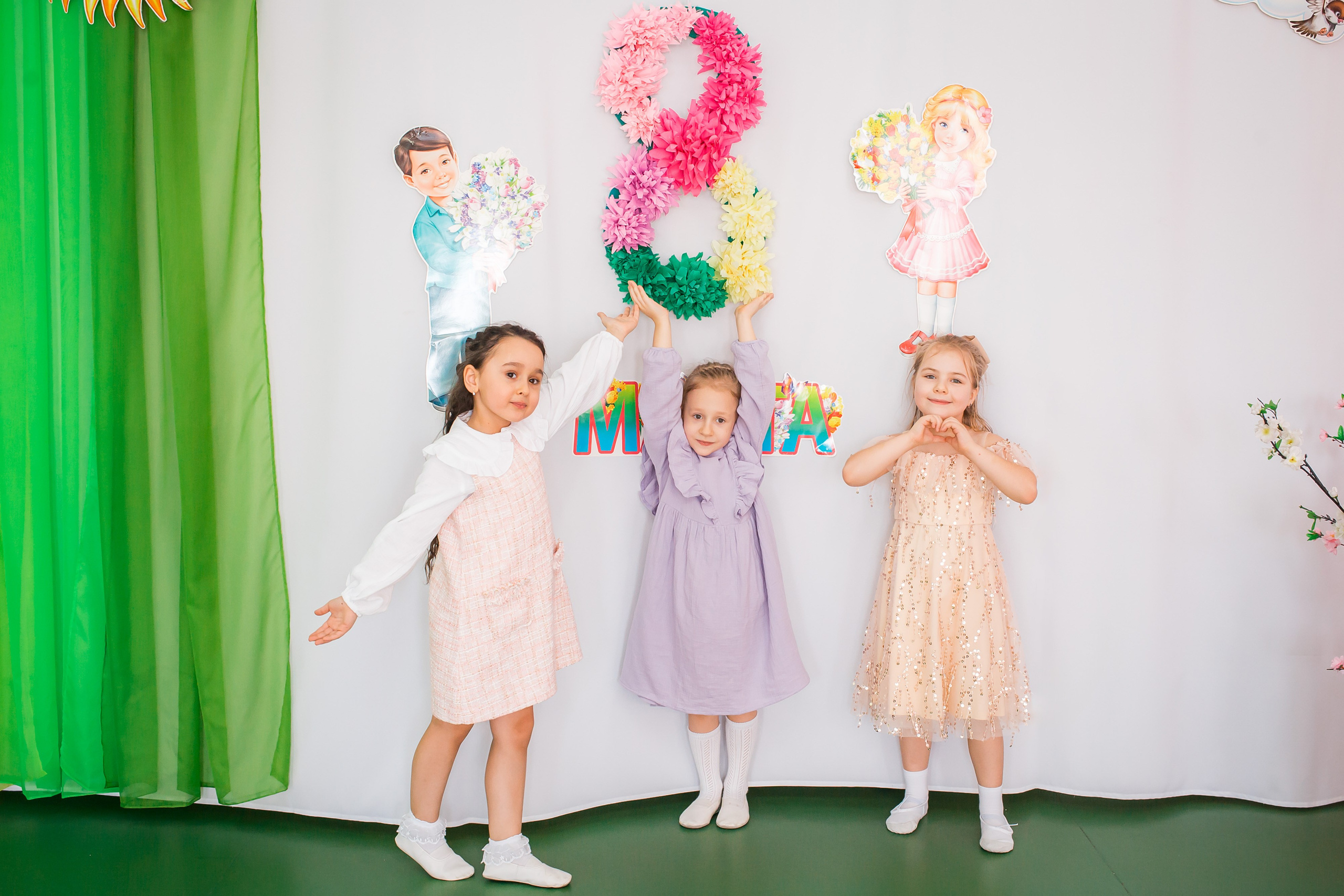 Для школ и детских садов. Фотографиня Мария Дикова