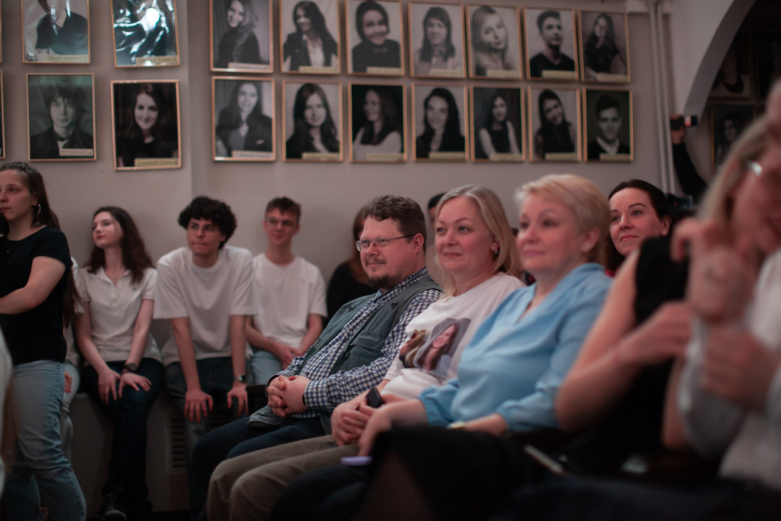 Последний звонок 2025 в Школе 1558 им. Росалии де Кастро. Выпускные альбомы Москва СВАО