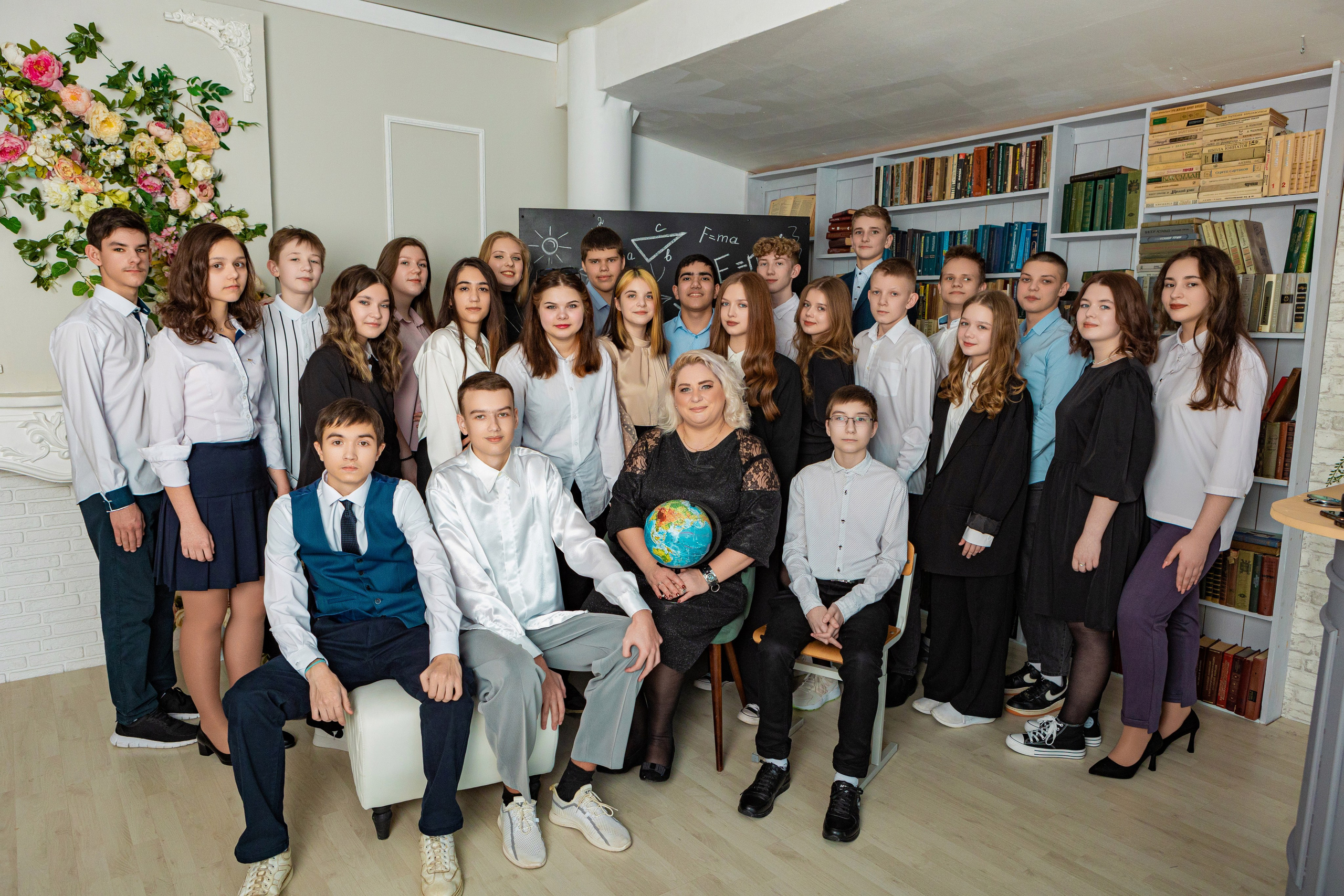 Выпускник школы. Фотокниги и выпускные альбомы в Иваново