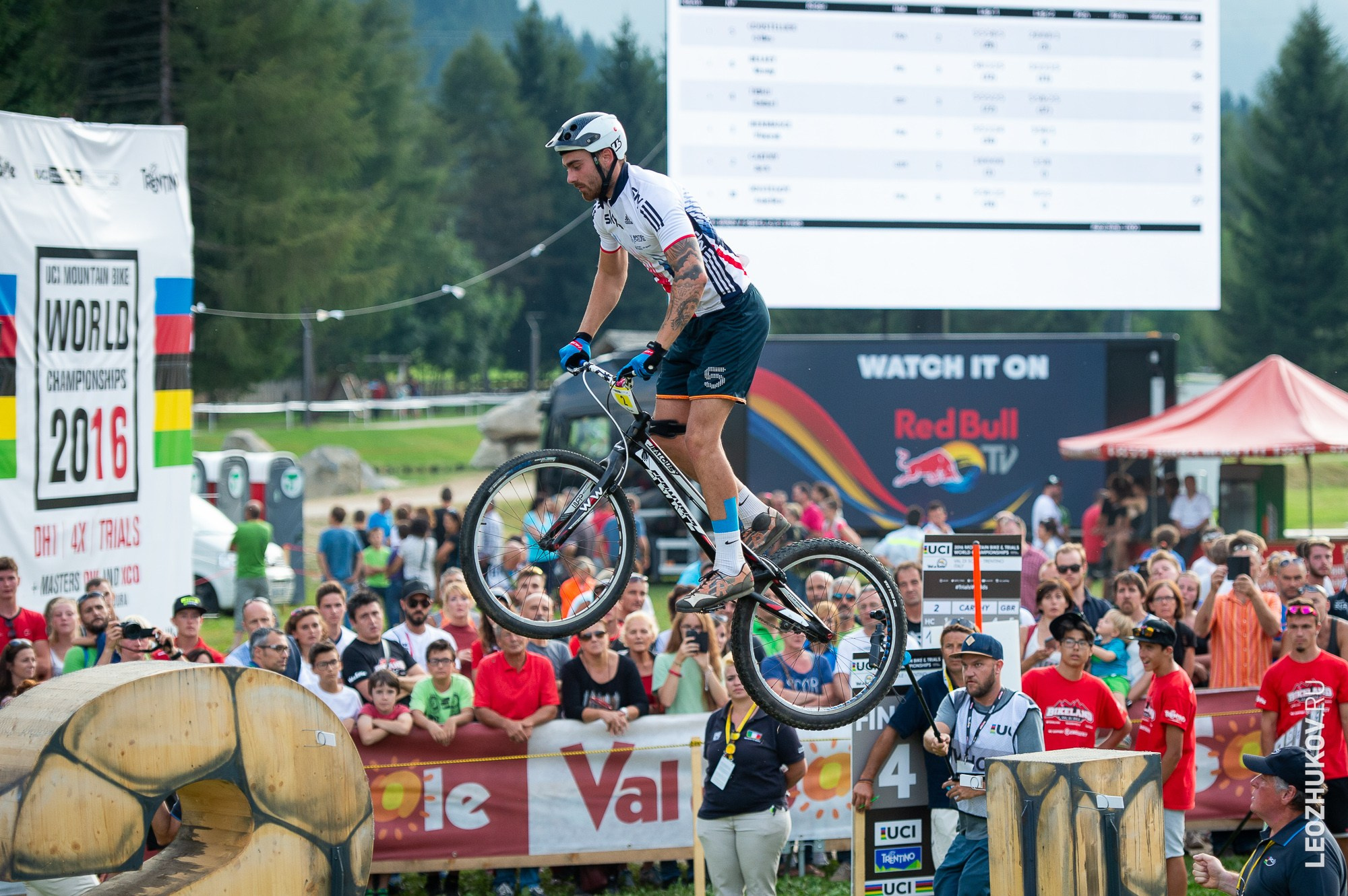 UCI Trials World Championships 2016 — finals. Sports photographer Leonid Zhukov