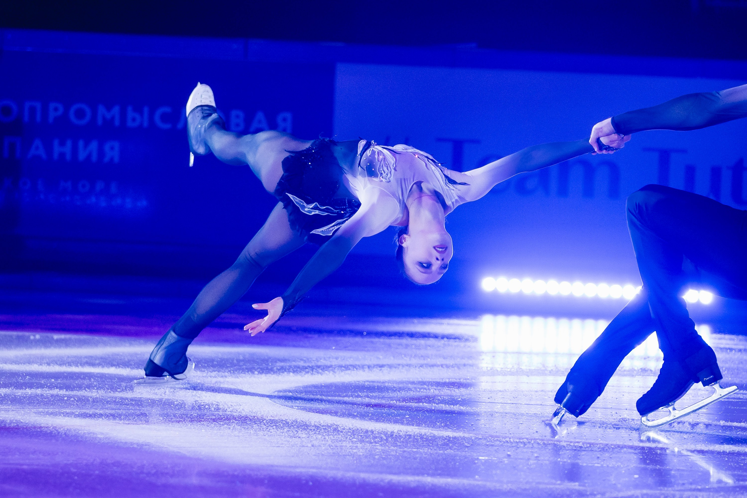 Шоу «Чемпионы на льду» в Новосибирске. Воробьева Ксения — Спортивный и танцевальный фотограф Новосибирск