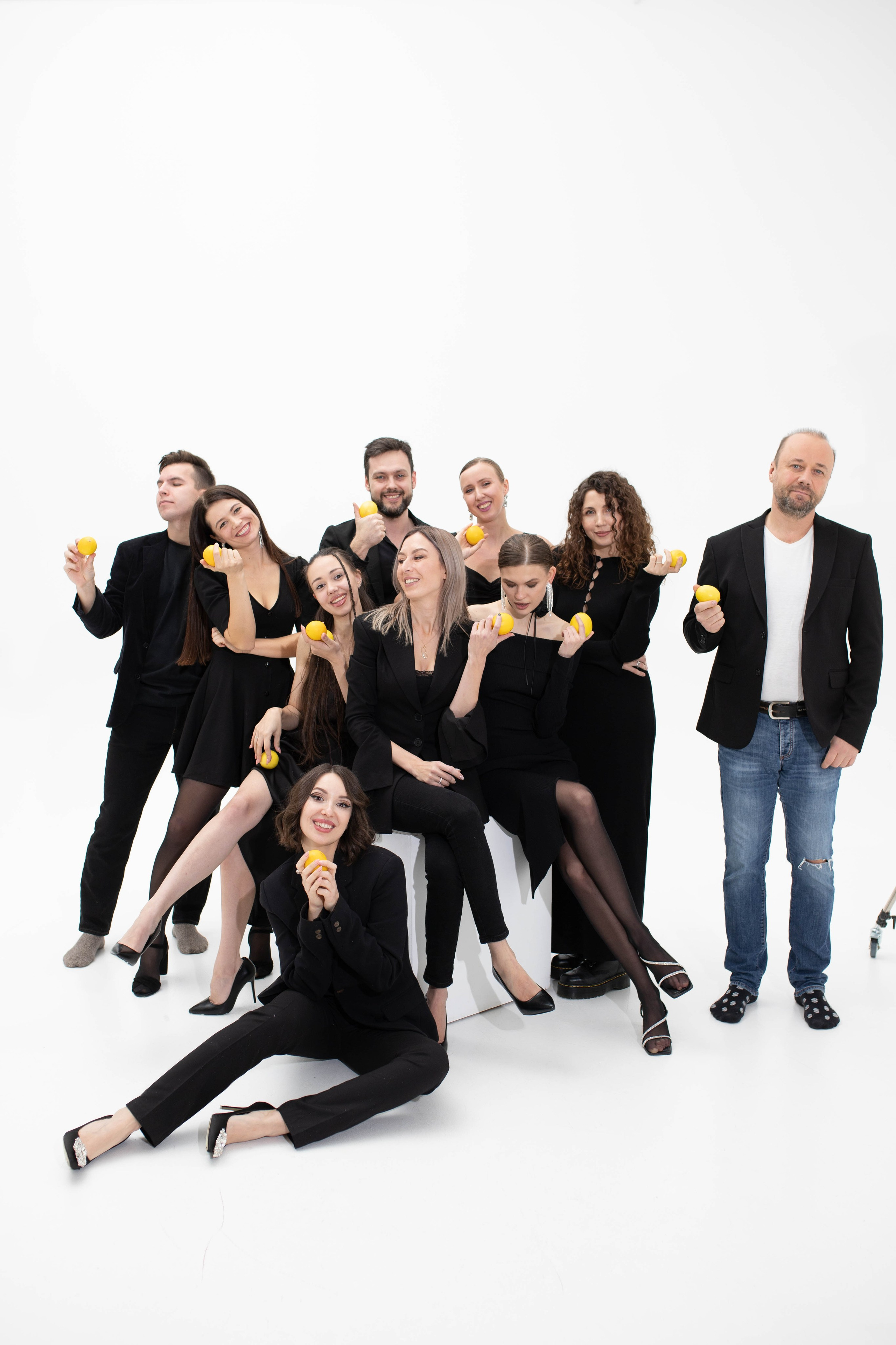 Контакты продюсерской студии | Sale Easy