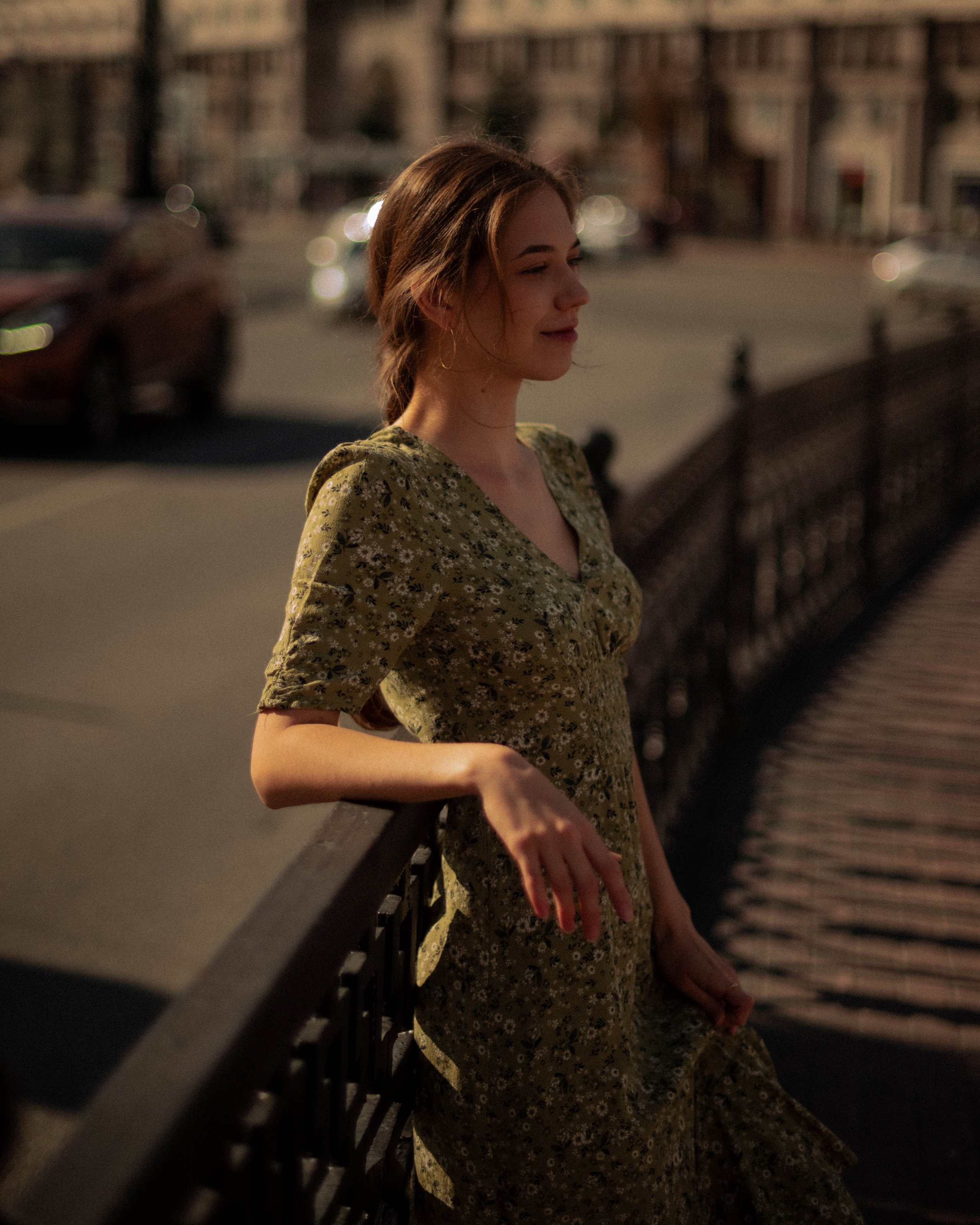 Ася. Женский фотограф. Создатель украшений ручной работы. Модель