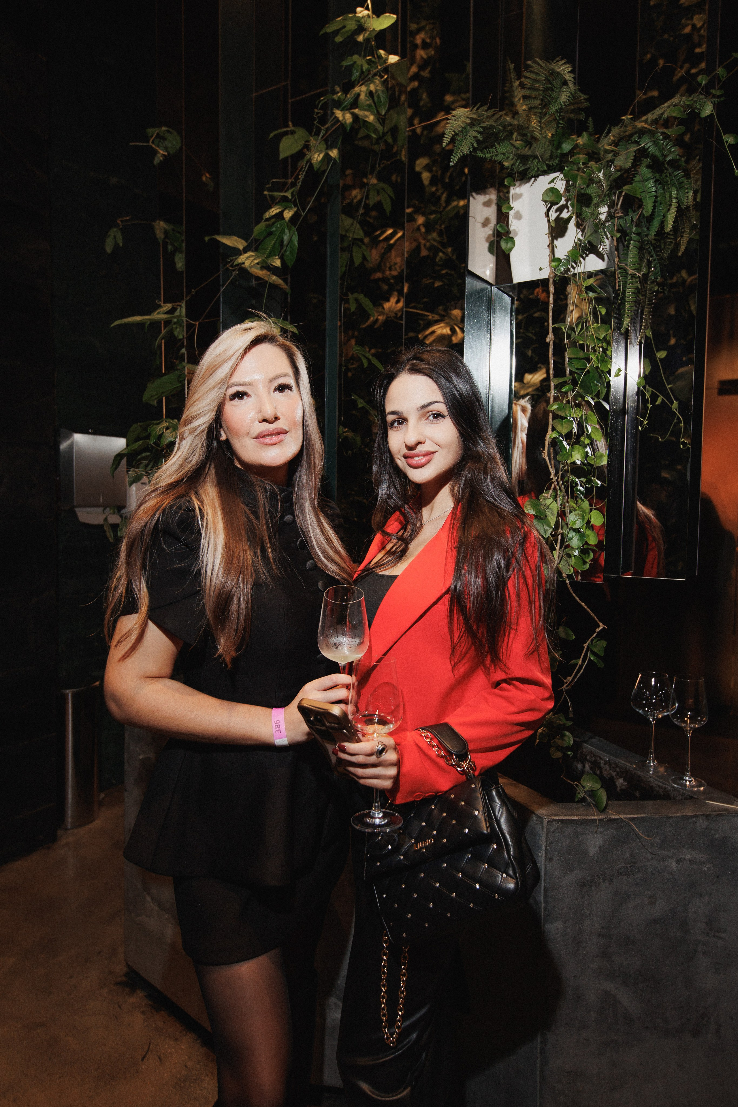 ВИННЫЙ ФЕСТИВАЛЬ. СВОИ. ФОТООТЧЕТЫ-СОБЫТИЯ-МЕСТА